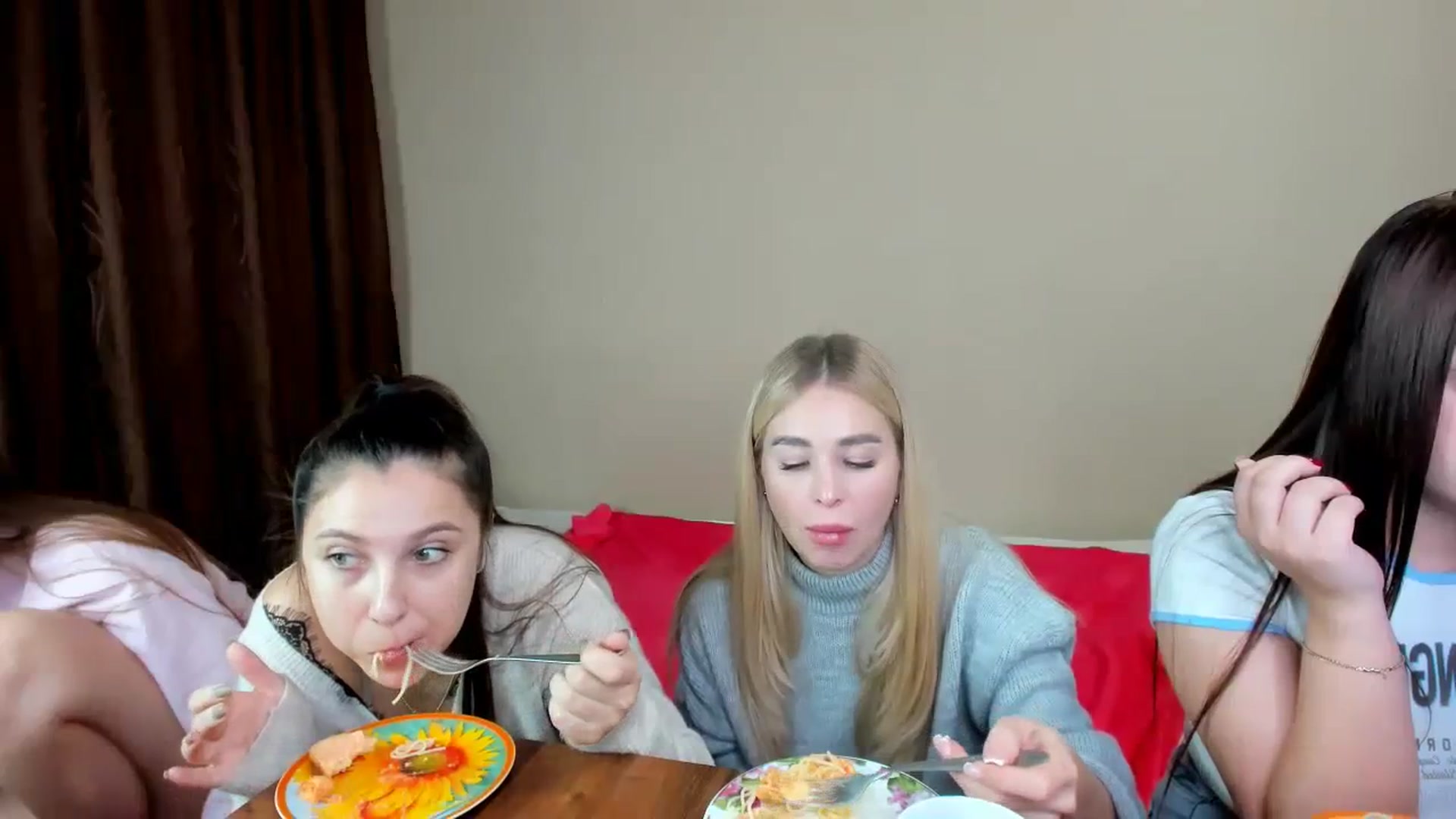 Gallery image thumbnail from MerlinStoun's myfreecams stream on, 11/21/2023, 10:25 image 10 of 20