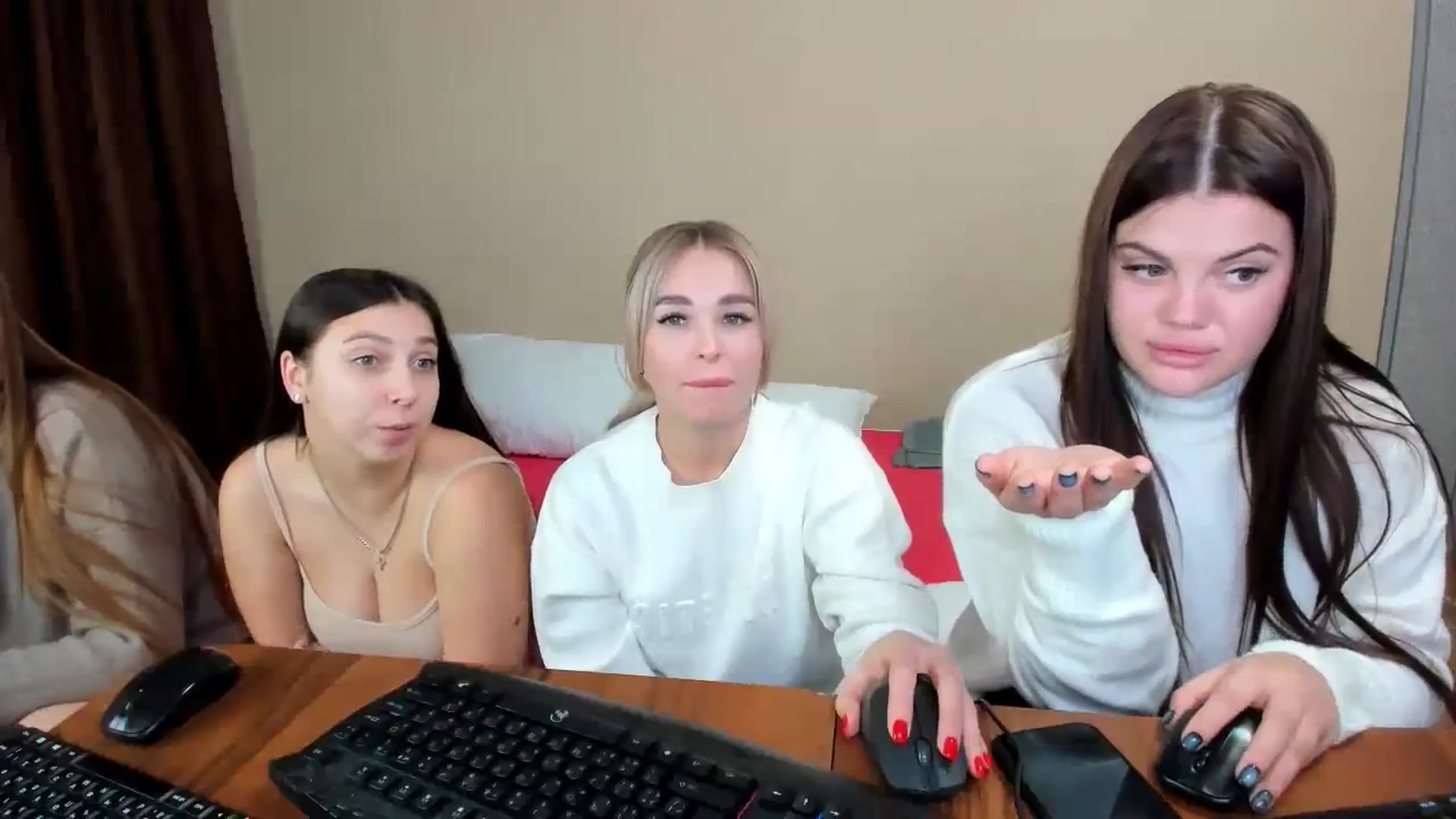 Gallery image thumbnail from MerlinStoun's myfreecams stream on, 11/28/2023, 11:25 image 3 of 20