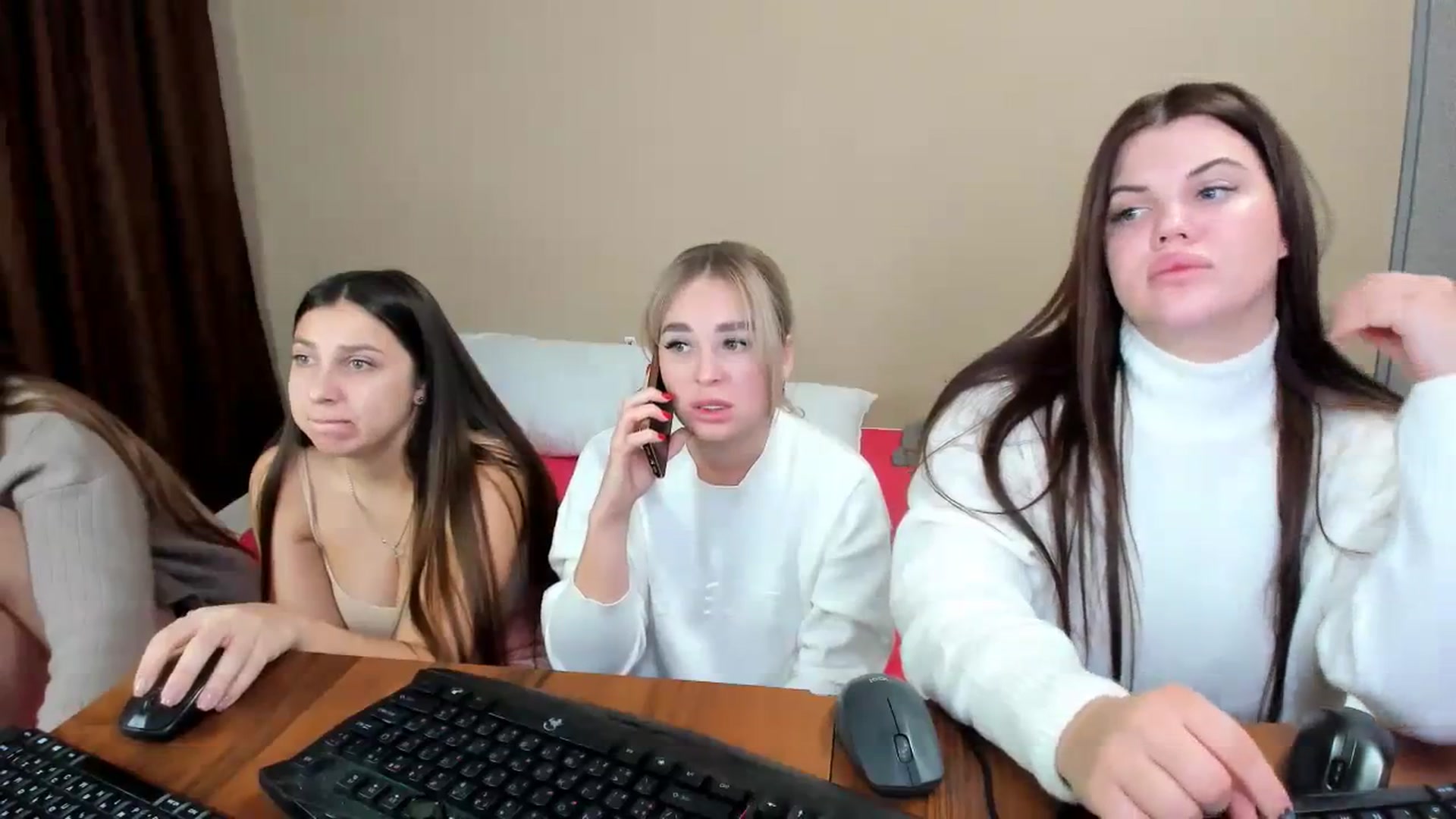 Gallery image thumbnail from MerlinStoun's myfreecams stream on, 11/28/2023, 11:25 image 11 of 20