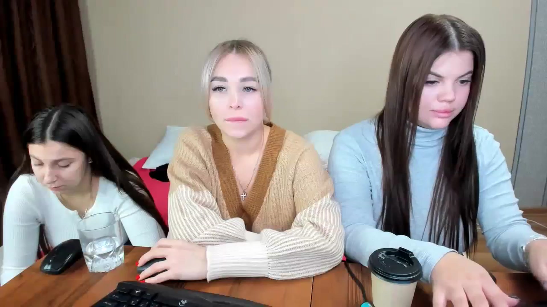 Gallery image thumbnail from MerlinStoun's myfreecams stream on, 11/29/2023, 08:22 image 14 of 20