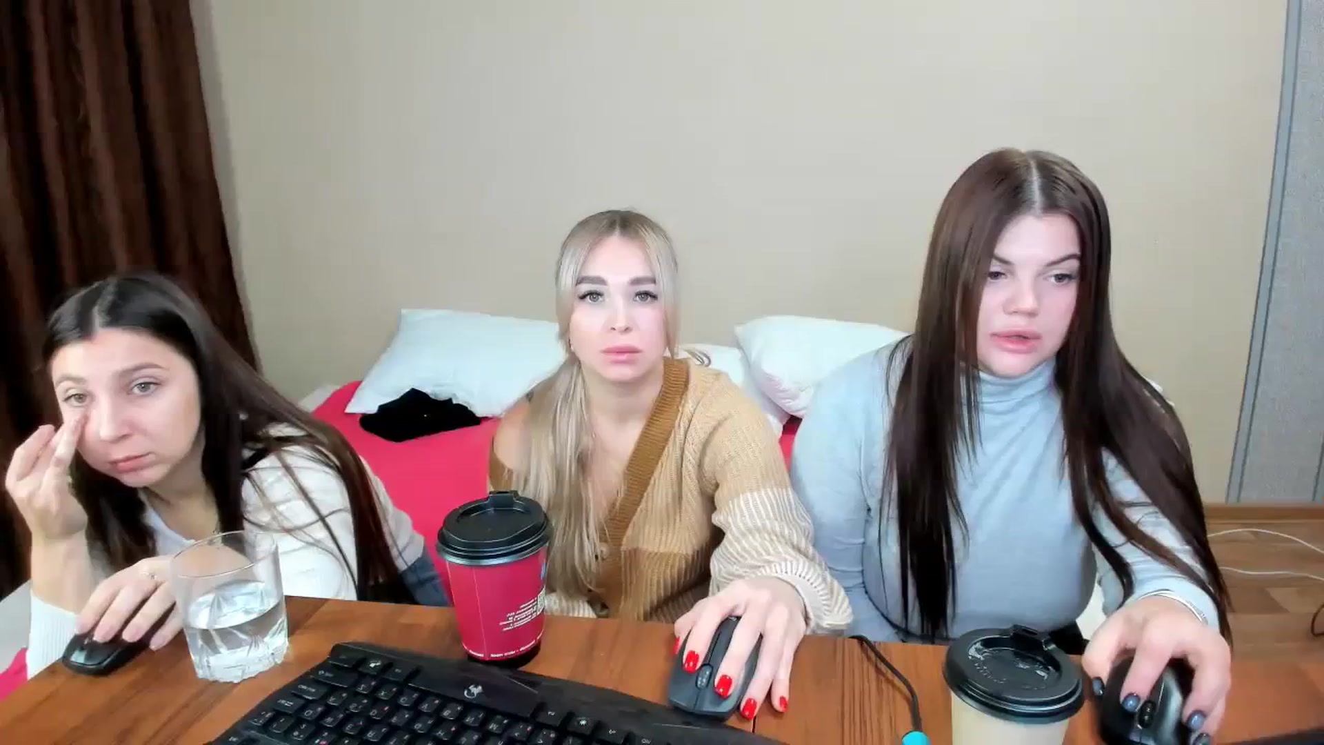 Gallery image thumbnail from MerlinStoun's myfreecams stream on, 11/29/2023, 08:22 image 1 of 20