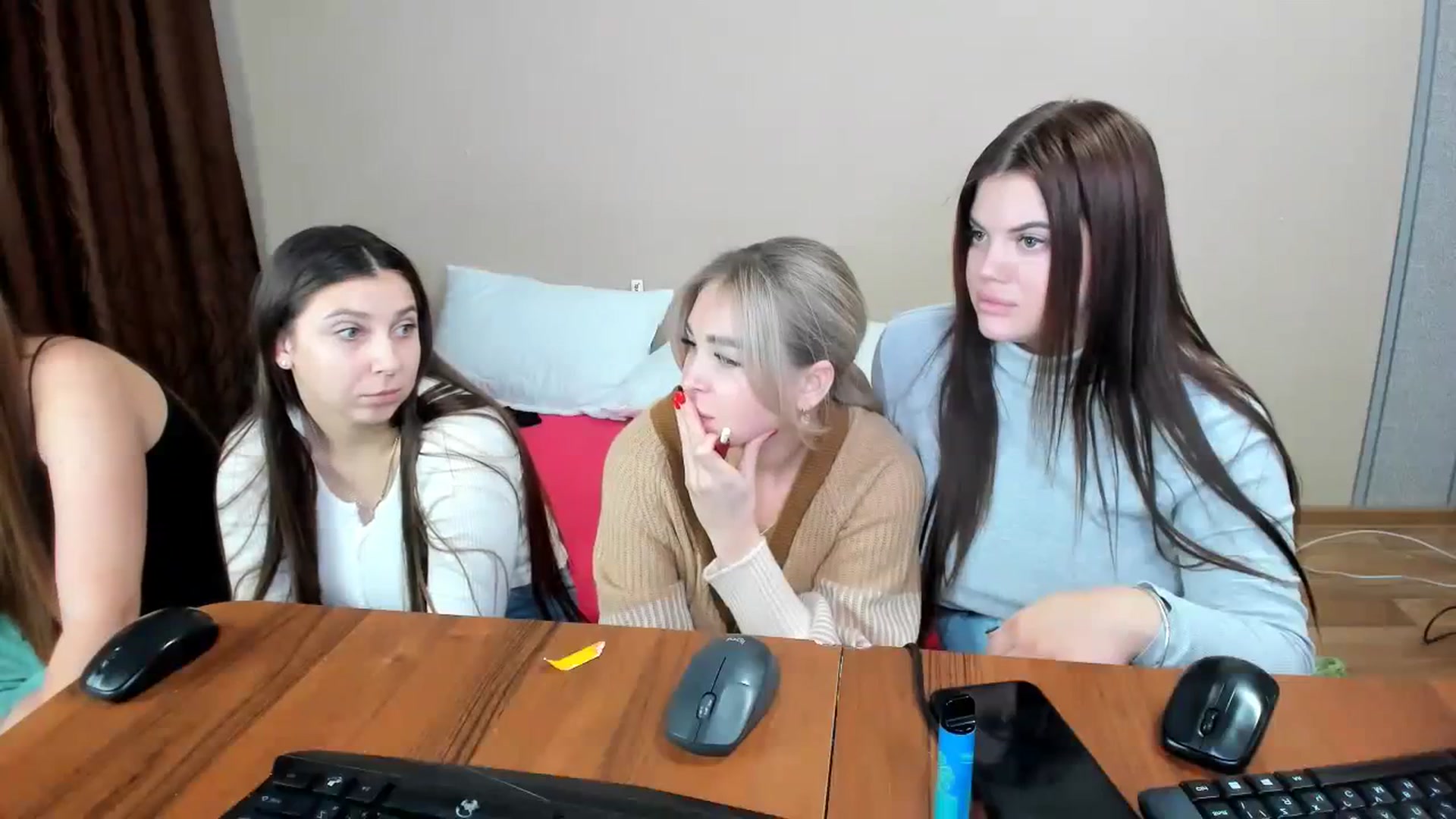 Gallery image thumbnail from MerlinStoun's myfreecams stream on, 11/29/2023, 11:33 image 4 of 20