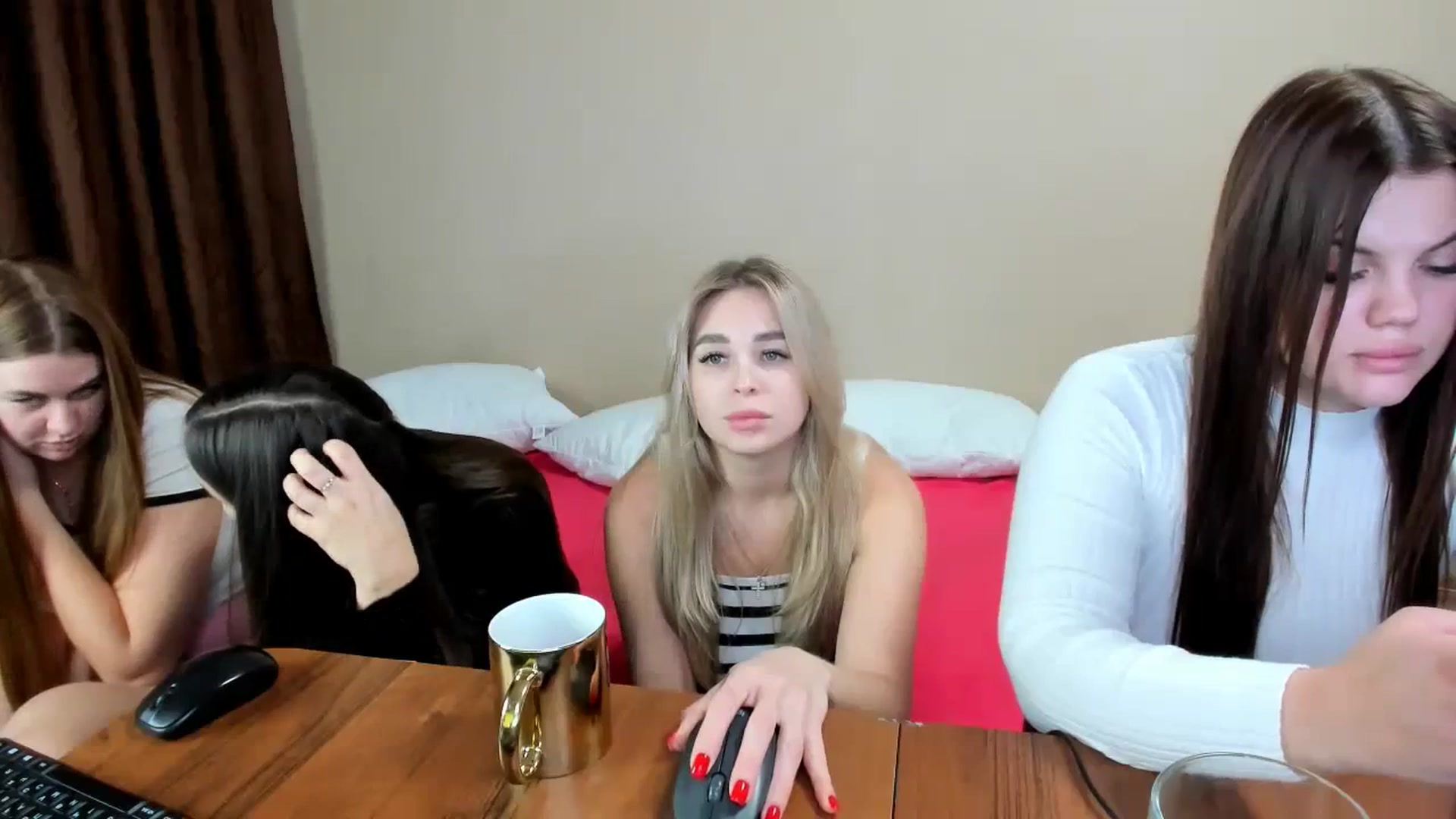 Gallery image thumbnail from MerlinStoun's myfreecams stream on, 12/01/2023, 12:27 image 10 of 20