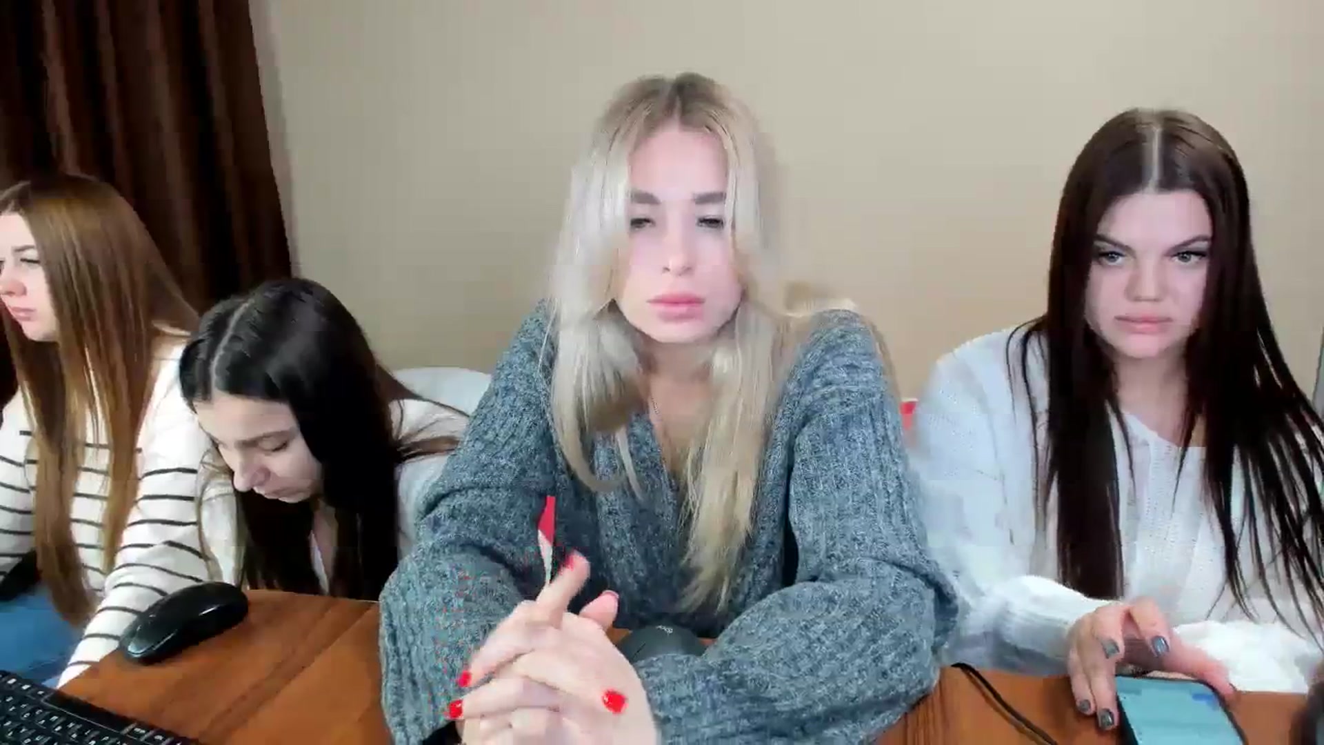 Gallery image thumbnail from MerlinStoun's myfreecams stream on, 12/02/2023, 08:31 image 7 of 20