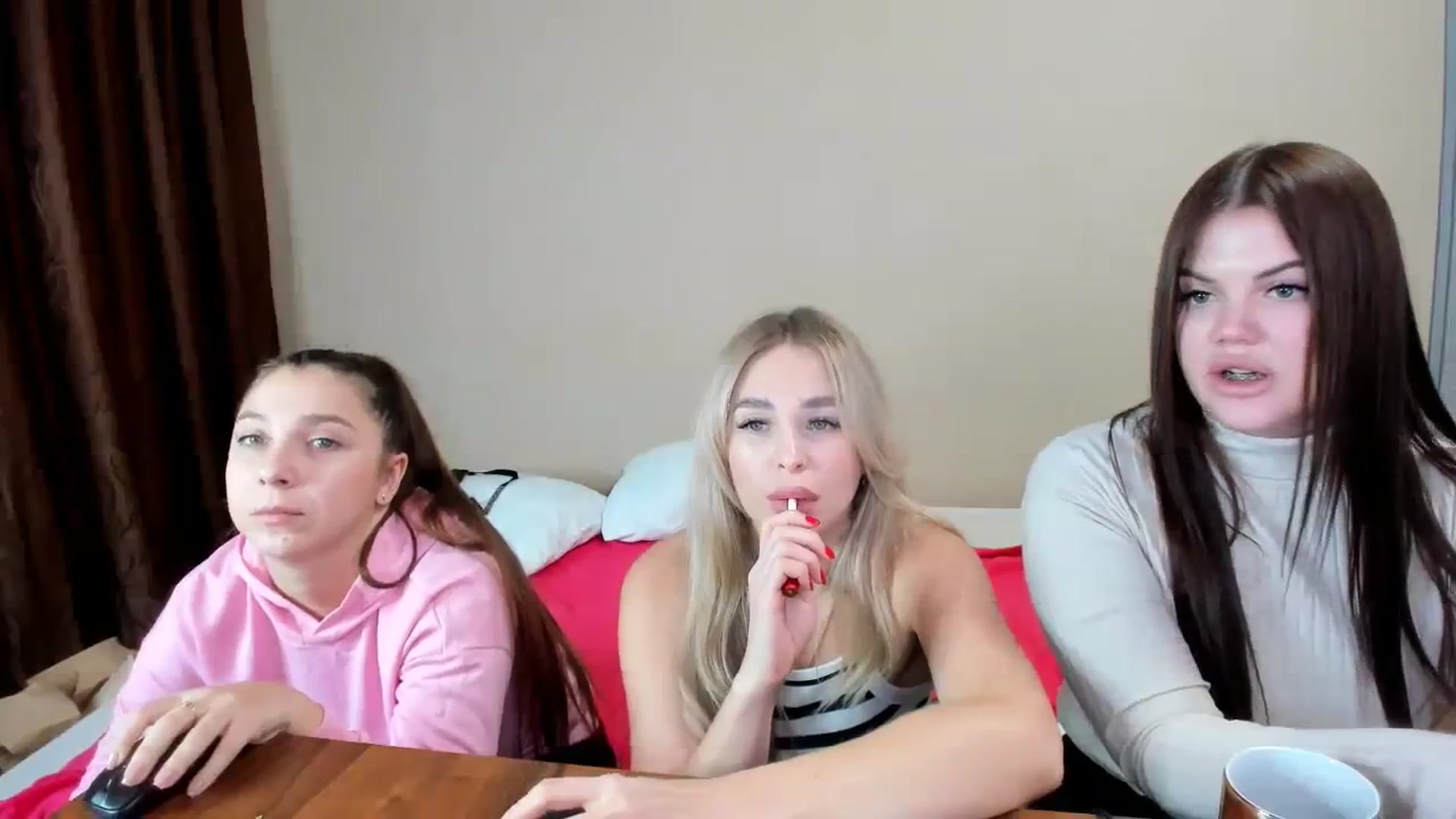 Gallery image thumbnail from MerlinStoun's myfreecams stream on, 12/03/2023, 11:16 image 7 of 20