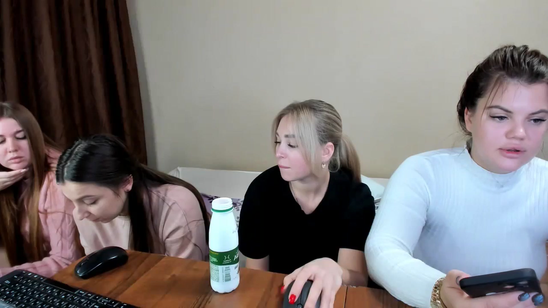Gallery image thumbnail from MerlinStoun's myfreecams stream on, 12/05/2023, 11:08 image 4 of 20