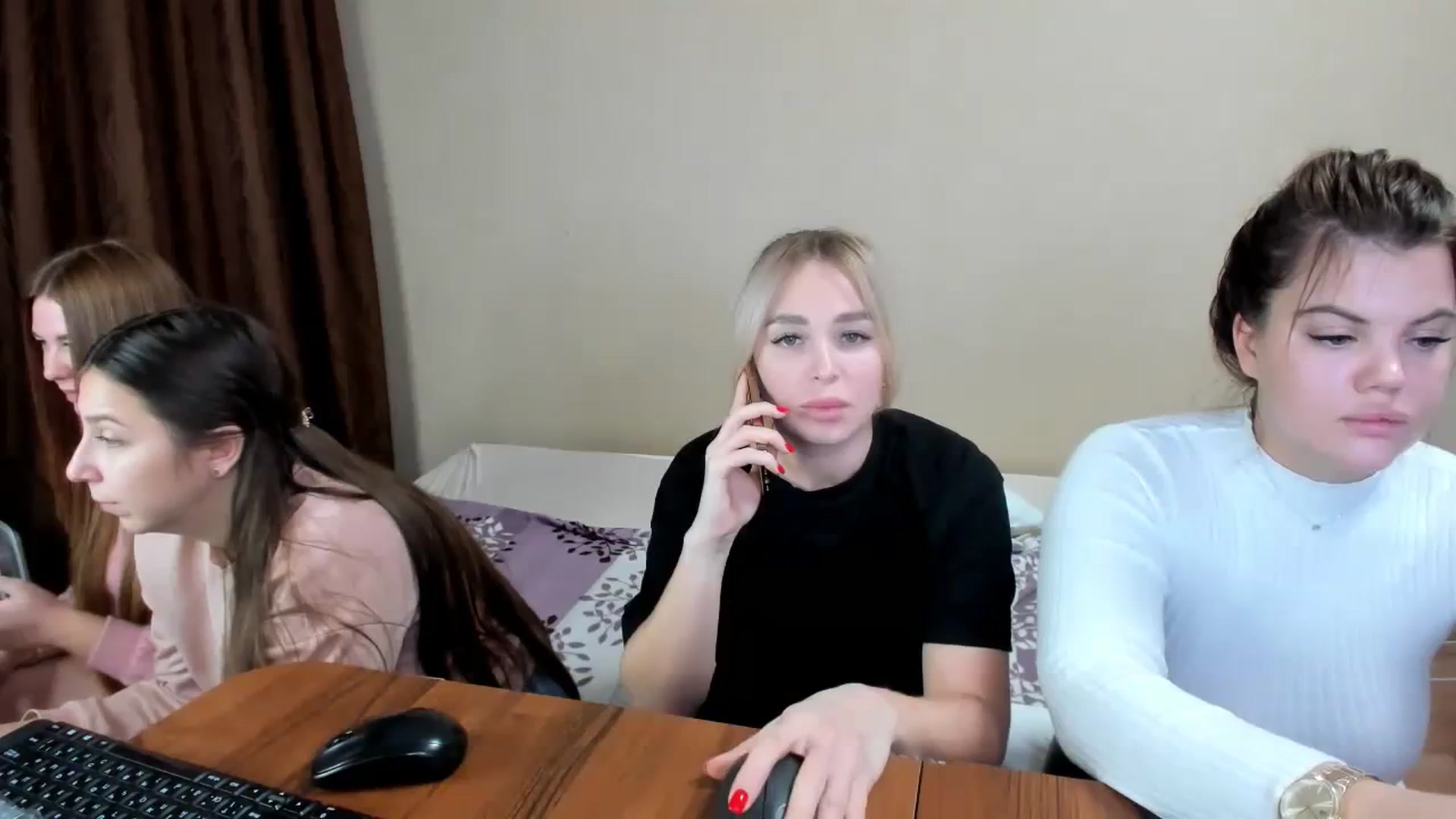 Gallery image thumbnail from MerlinStoun's myfreecams stream on, 12/05/2023, 11:08 image 3 of 20