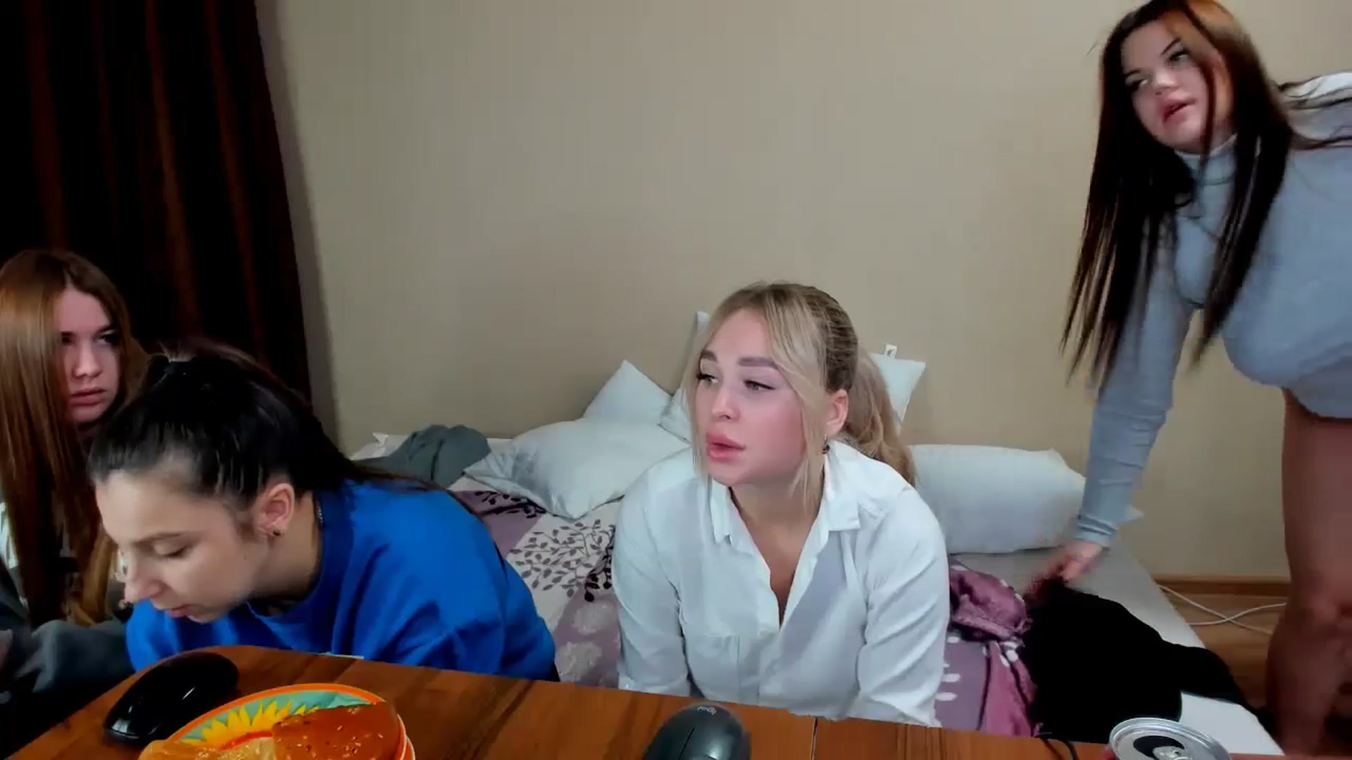 Gallery image thumbnail from MerlinStoun's myfreecams stream on, 12/06/2023, 08:30 image 2 of 20