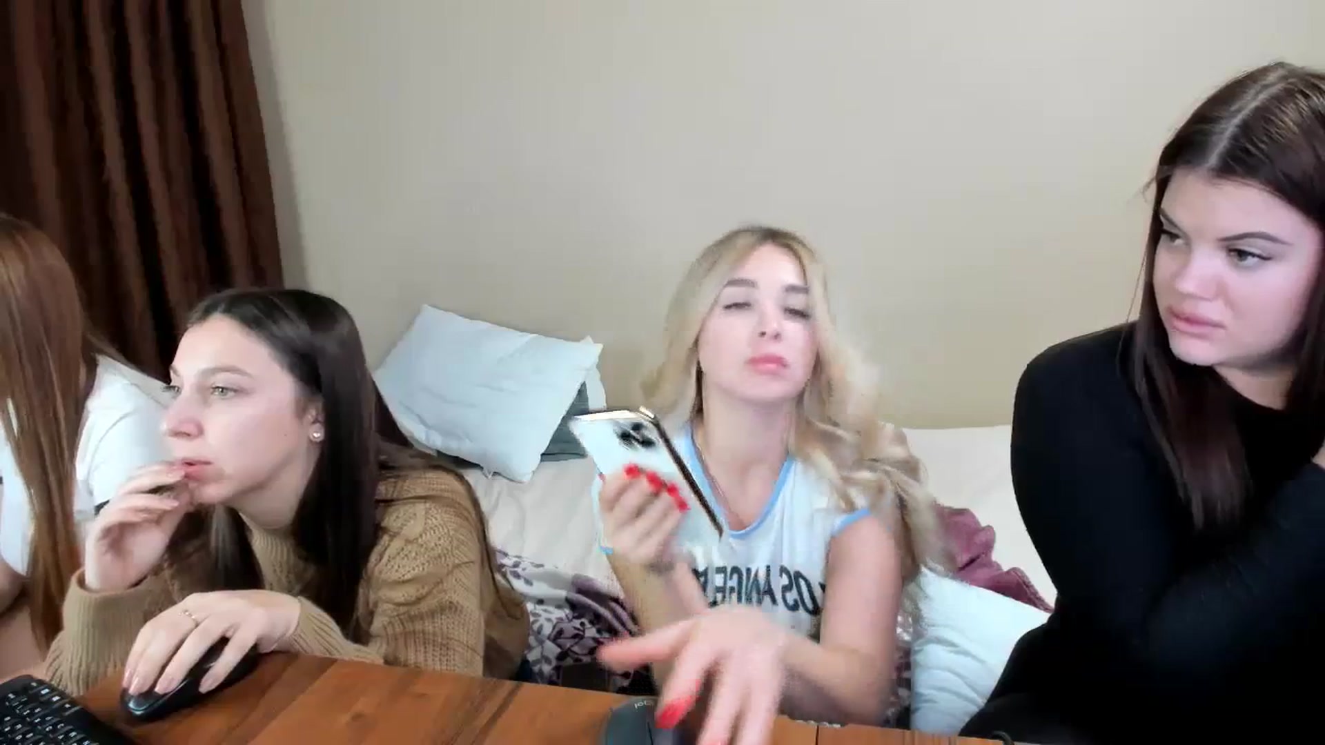 Gallery image thumbnail from MerlinStoun's myfreecams stream on, 12/07/2023, 10:49 image 11 of 20