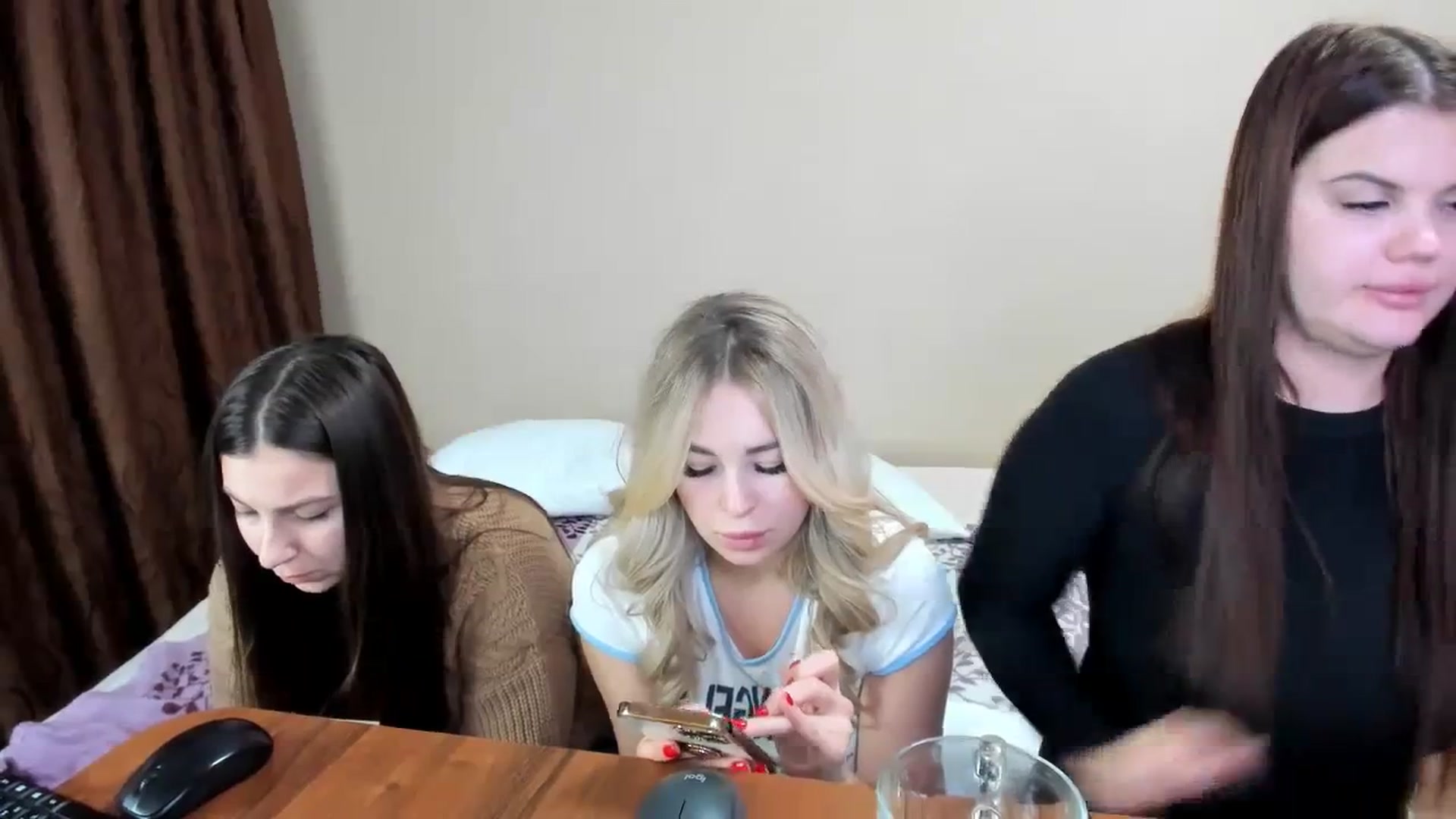 Gallery image thumbnail from MerlinStoun's myfreecams stream on, 12/07/2023, 12:12 image 18 of 20