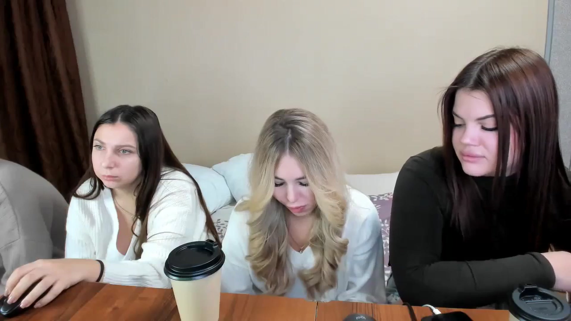 Gallery image thumbnail from MerlinStoun's myfreecams stream on, 12/08/2023, 09:13 image 7 of 20
