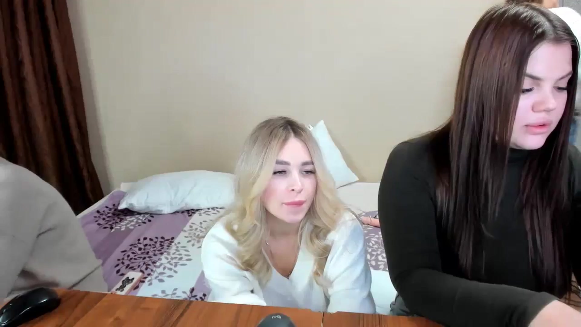 Gallery image thumbnail from MerlinStoun's myfreecams stream on, 12/08/2023, 12:11 image 14 of 20