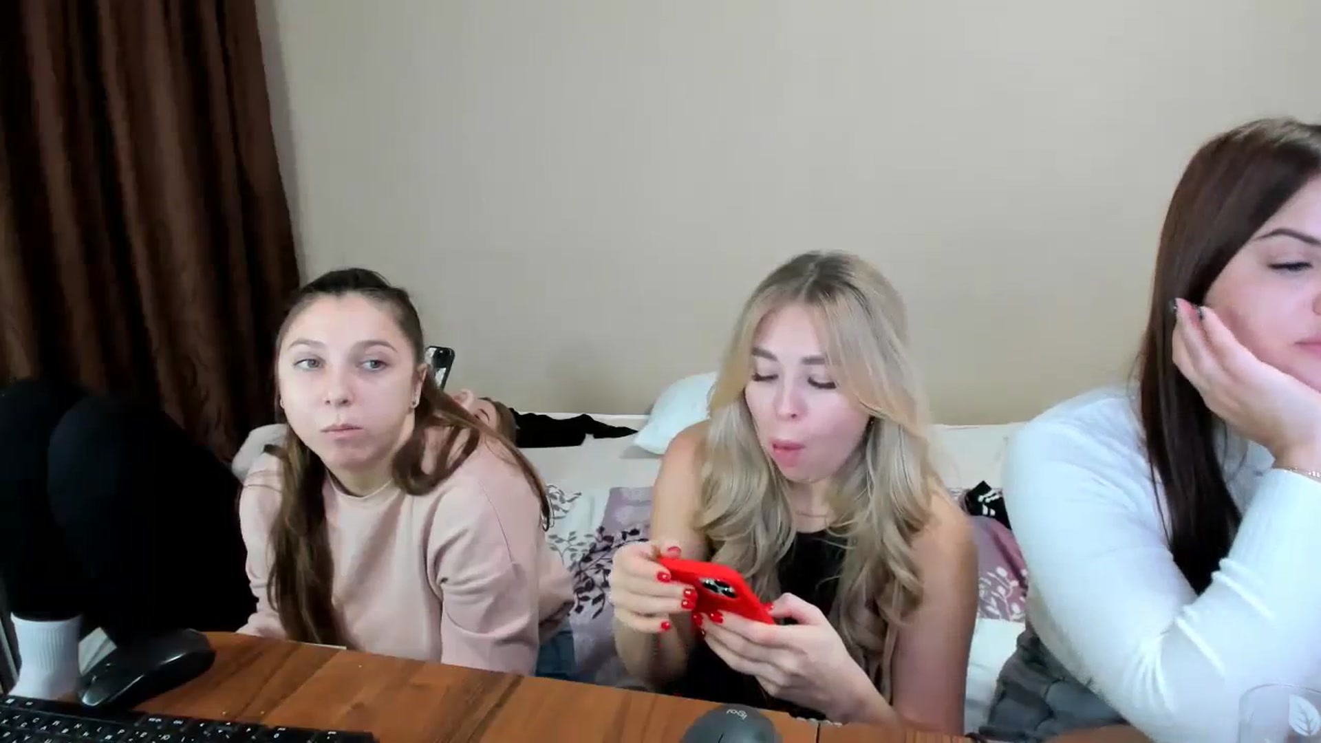 Gallery image thumbnail from MerlinStoun's myfreecams stream on, 12/09/2023, 09:22 image 17 of 20
