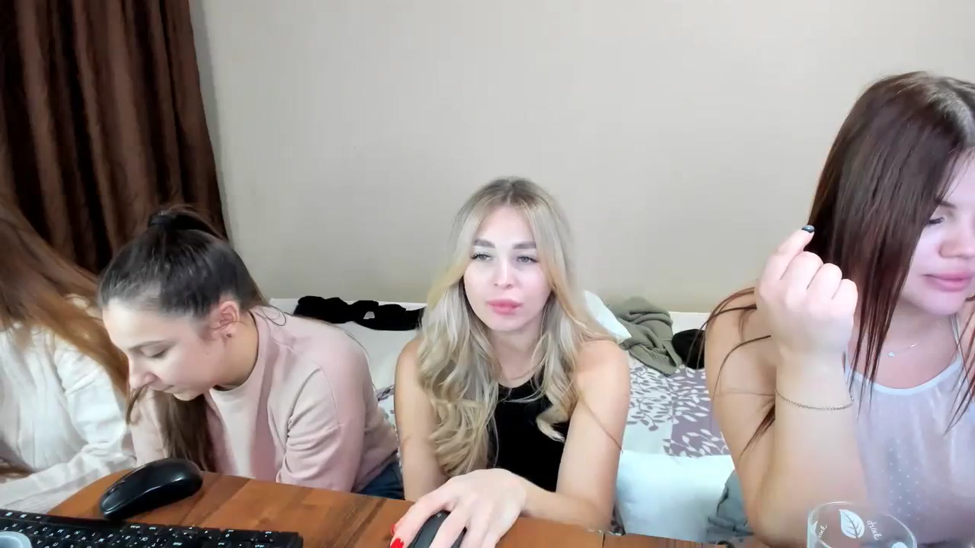 Gallery image thumbnail from MerlinStoun's myfreecams stream on, 12/09/2023, 10:06 image 9 of 20
