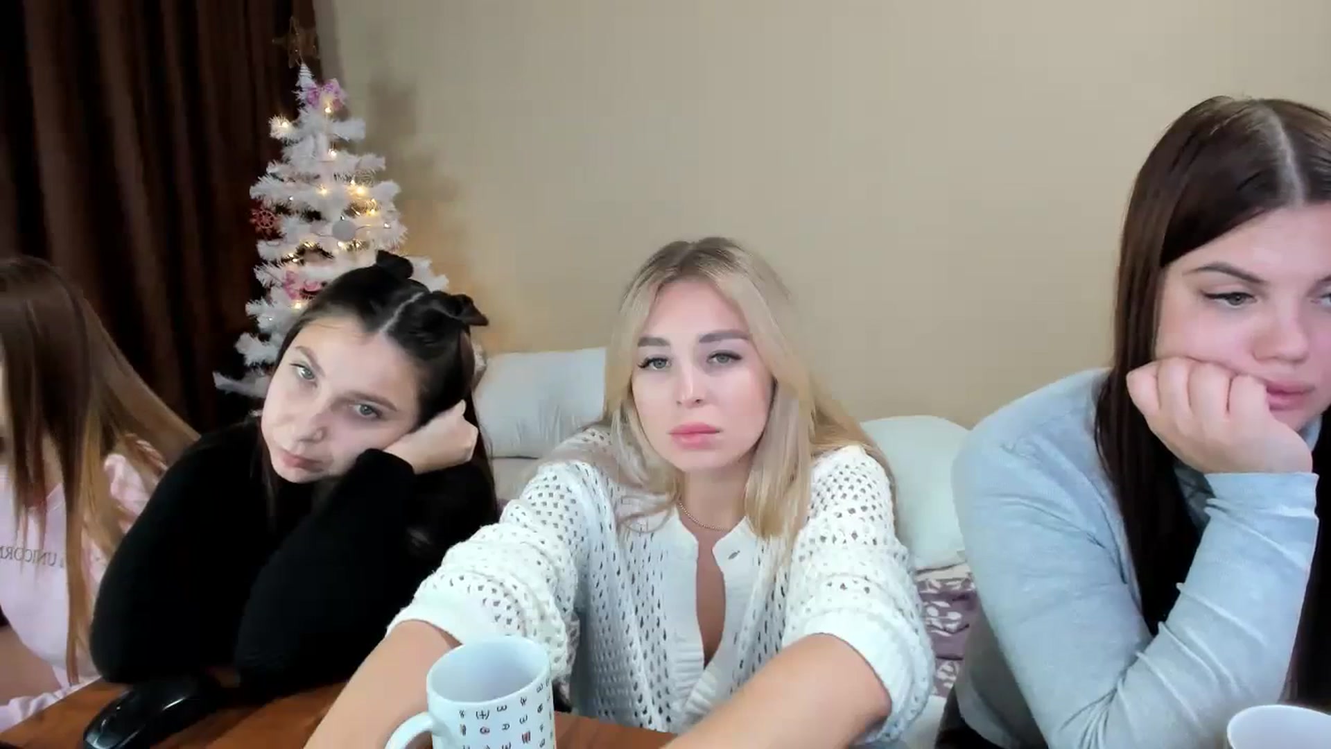 Gallery image thumbnail from MerlinStoun's myfreecams stream on, 12/11/2023, 11:18 image 7 of 20