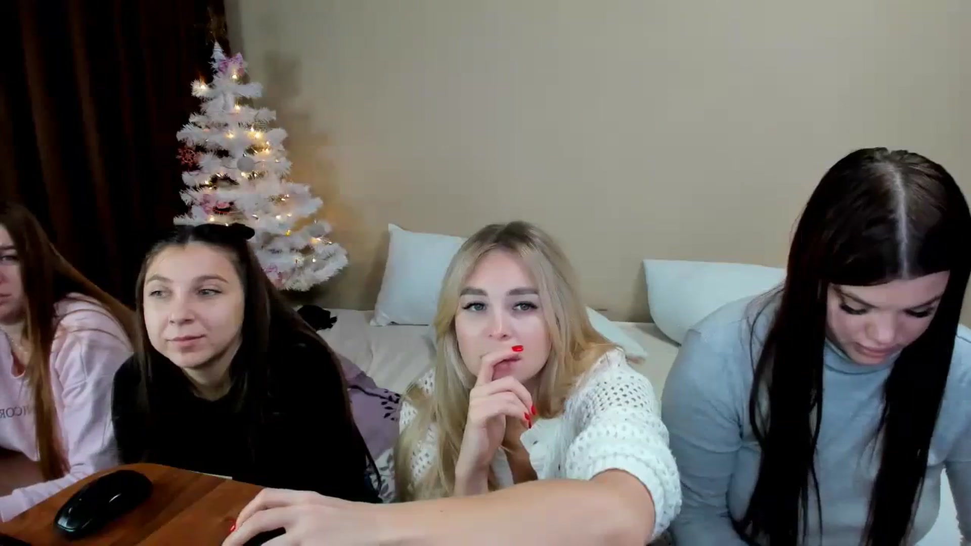 Gallery image thumbnail from MerlinStoun's myfreecams stream on, 12/11/2023, 12:35 image 7 of 20