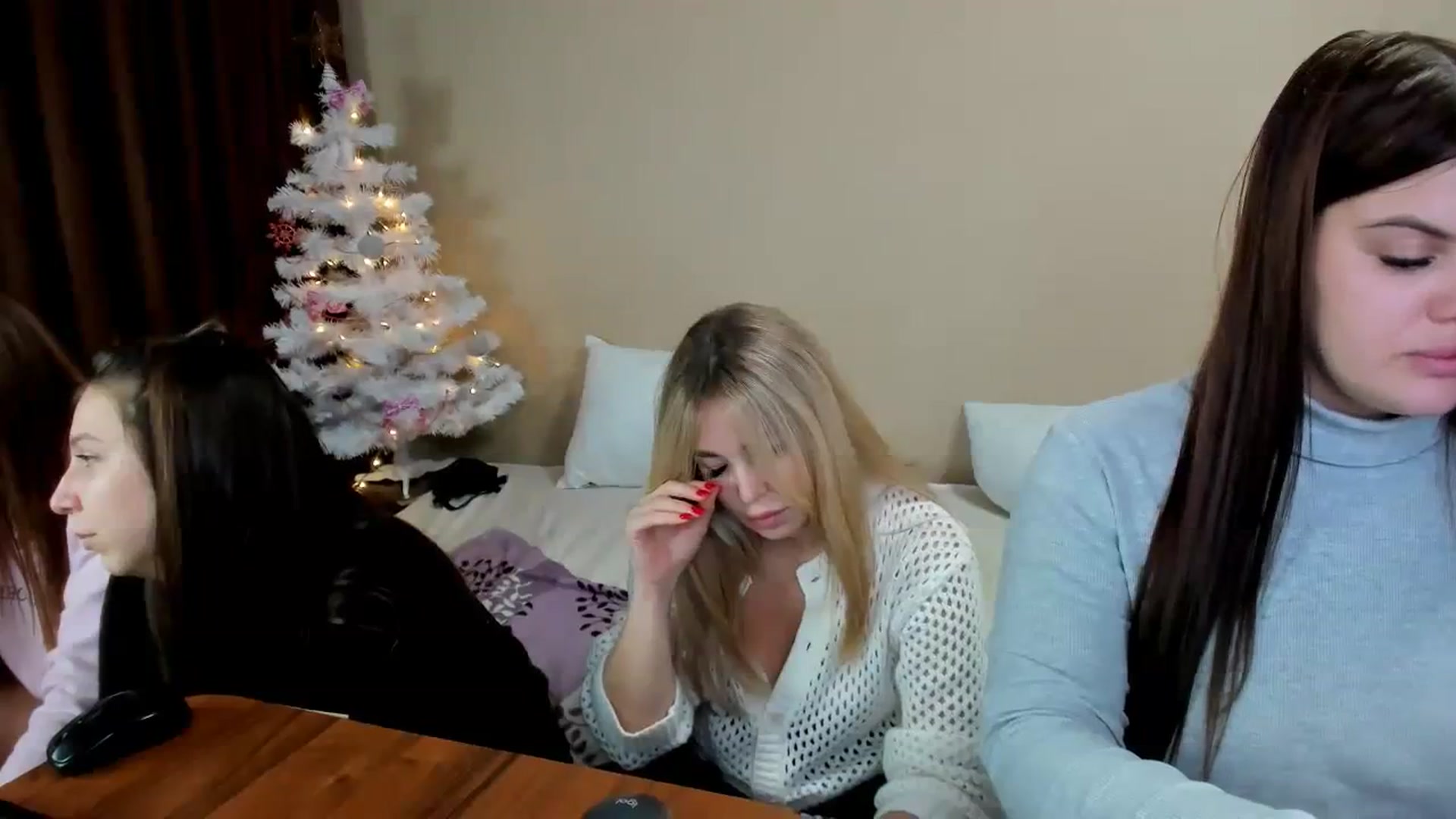 Gallery image thumbnail from MerlinStoun's myfreecams stream on, 12/11/2023, 12:35 image 16 of 20