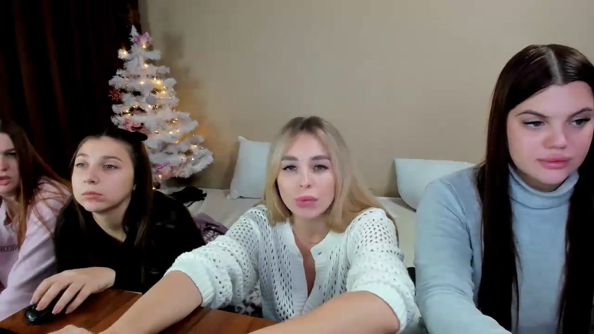 Gallery image thumbnail from MerlinStoun's myfreecams stream on, 12/11/2023, 12:35 image 2 of 20