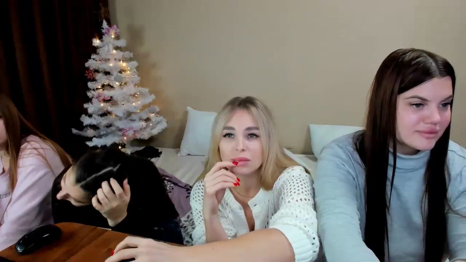 Gallery image thumbnail from MerlinStoun's myfreecams stream on, 12/11/2023, 12:35 image 3 of 20