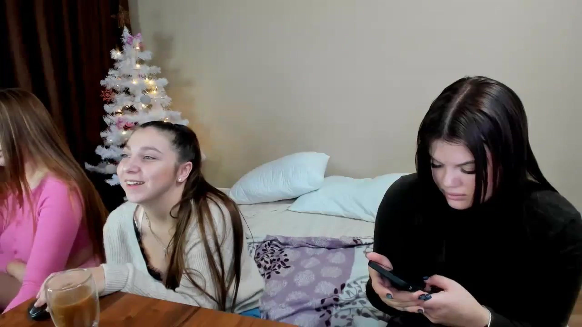 Gallery image thumbnail from MerlinStoun's myfreecams stream on, 12/12/2023, 08:58 image 4 of 20
