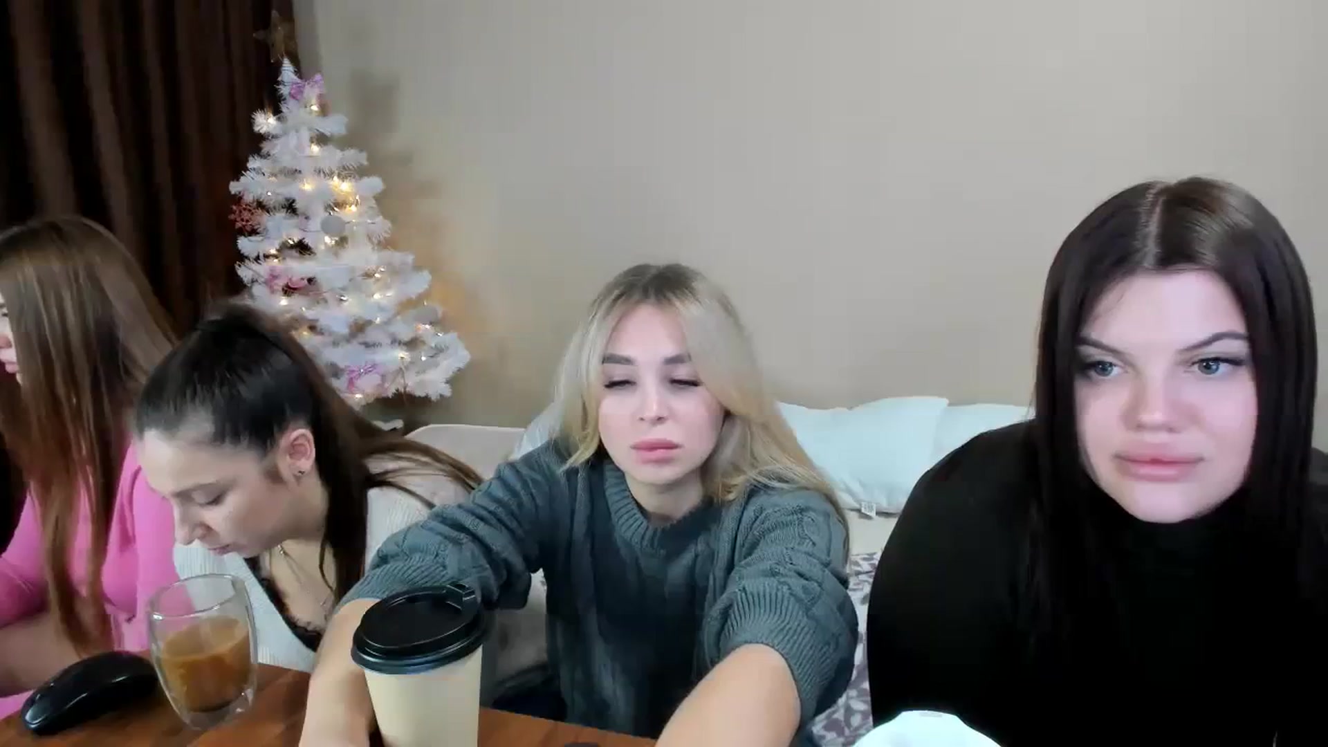 Gallery image thumbnail from MerlinStoun's myfreecams stream on, 12/12/2023, 08:58 image 17 of 20