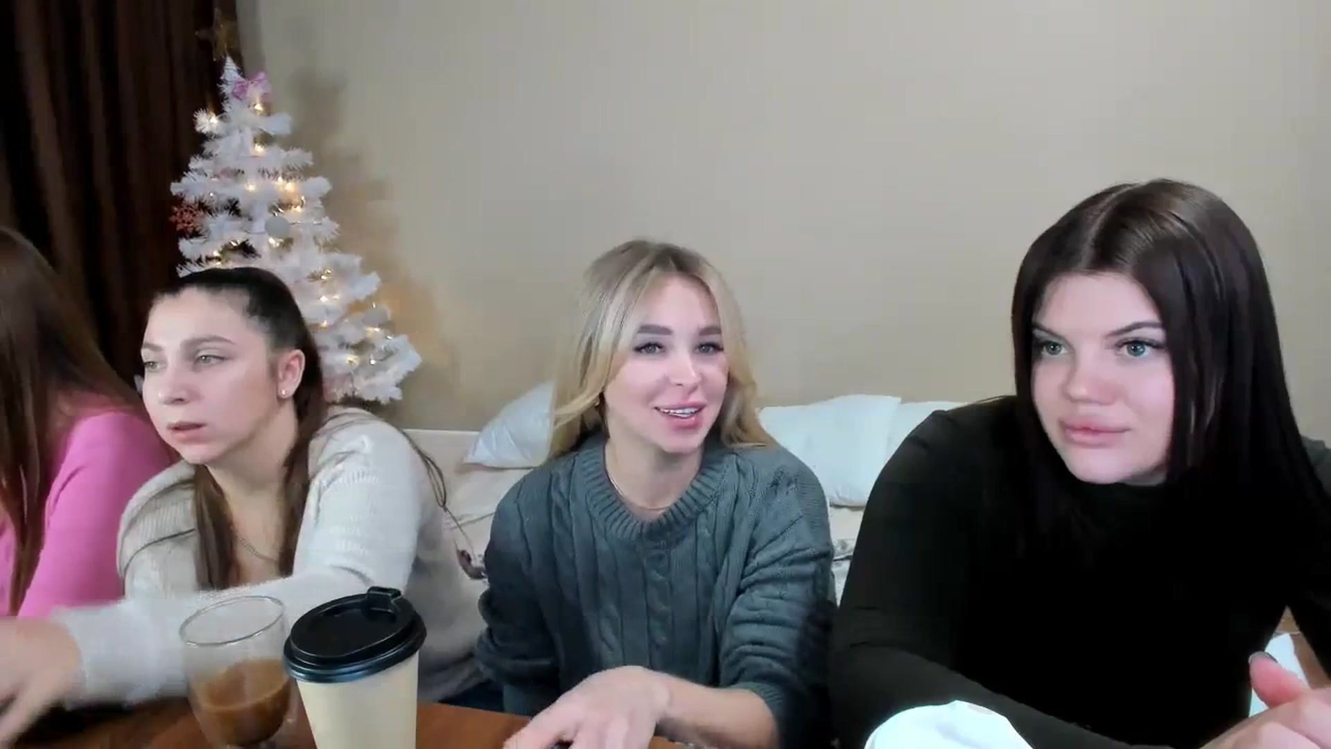 Gallery image thumbnail from MerlinStoun's myfreecams stream on, 12/12/2023, 09:21 image 6 of 20