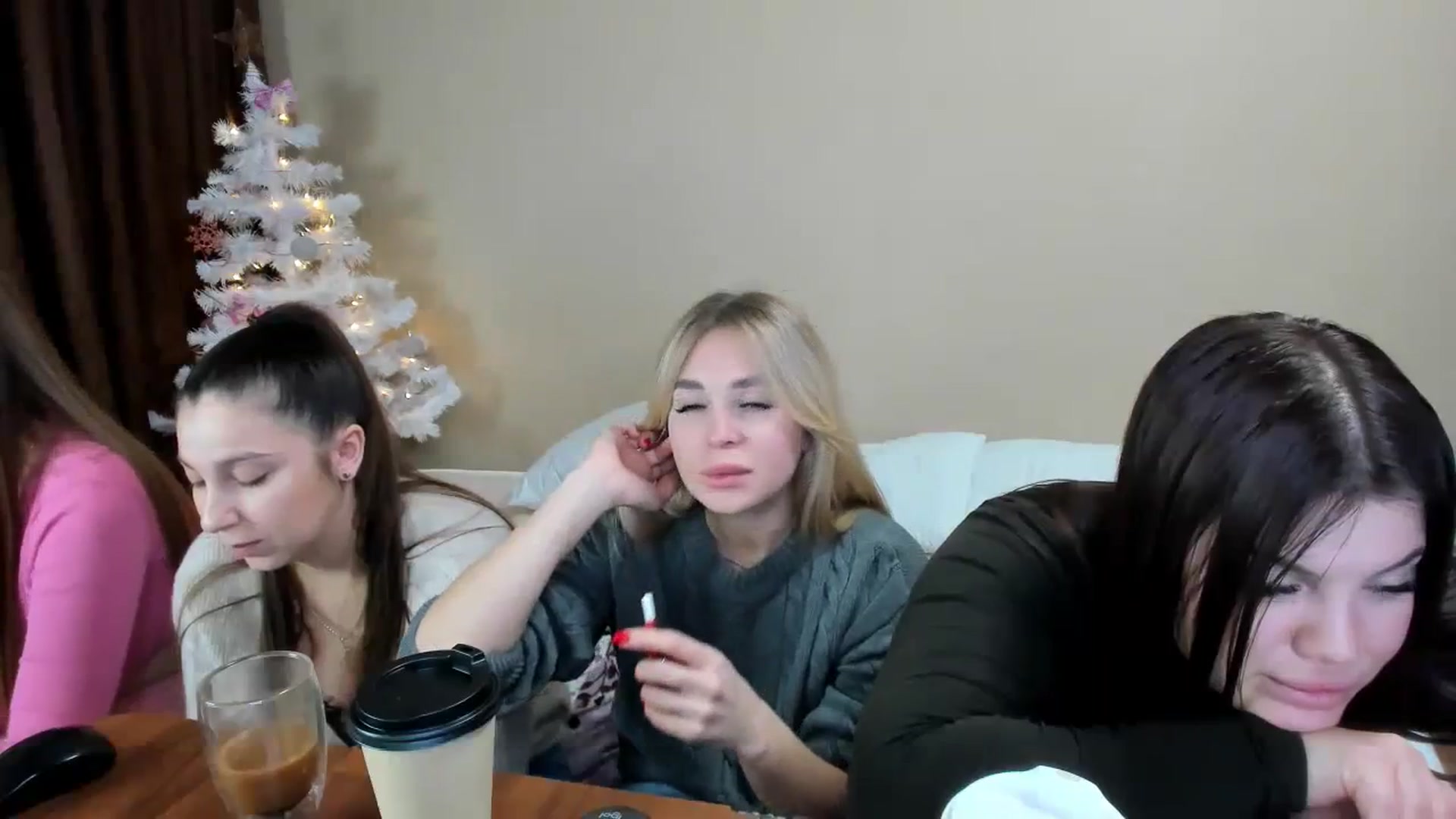 Gallery image thumbnail from MerlinStoun's myfreecams stream on, 12/12/2023, 09:21 image 10 of 20