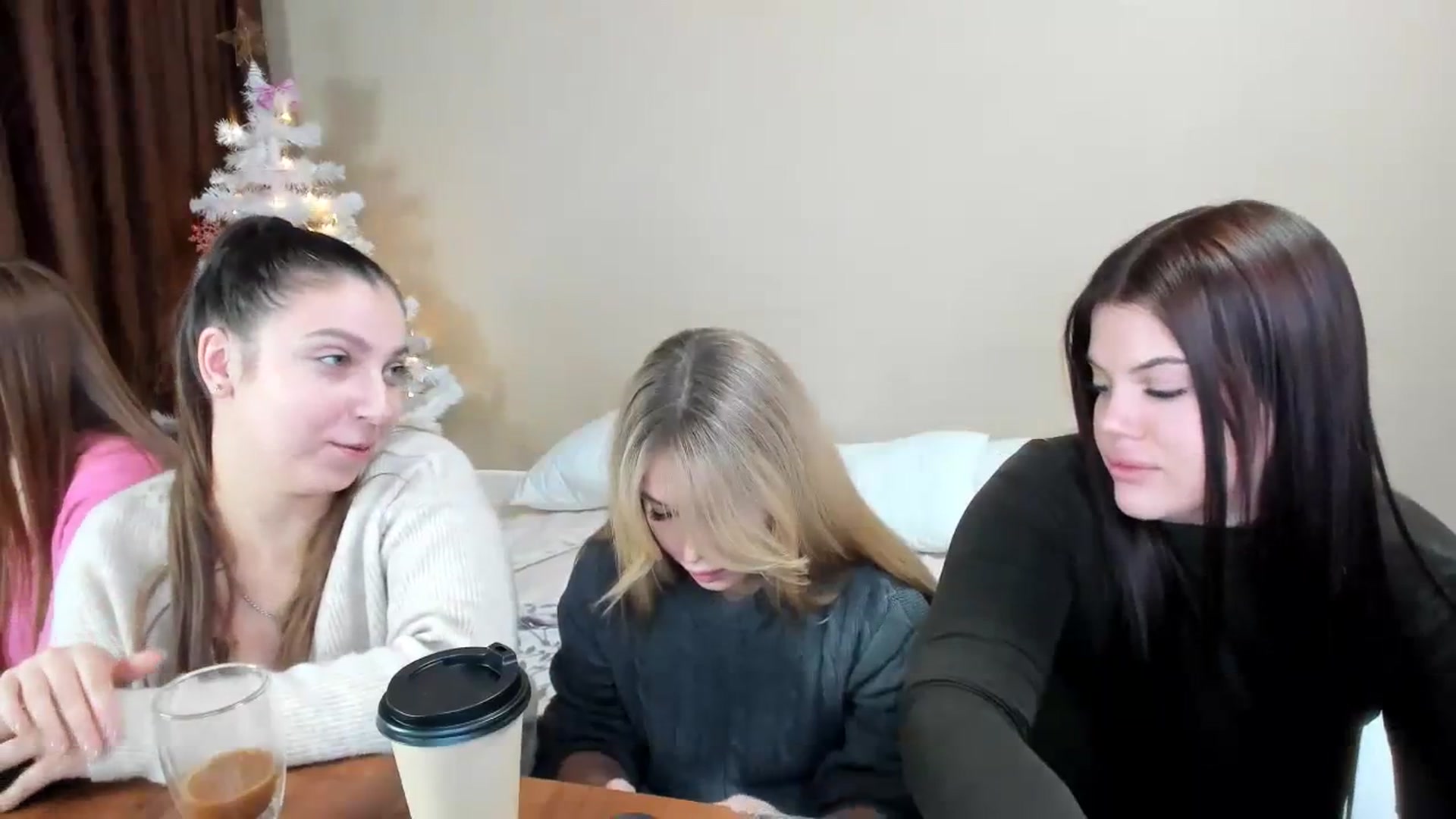 Gallery image thumbnail from MerlinStoun's myfreecams stream on, 12/12/2023, 09:21 image 18 of 20