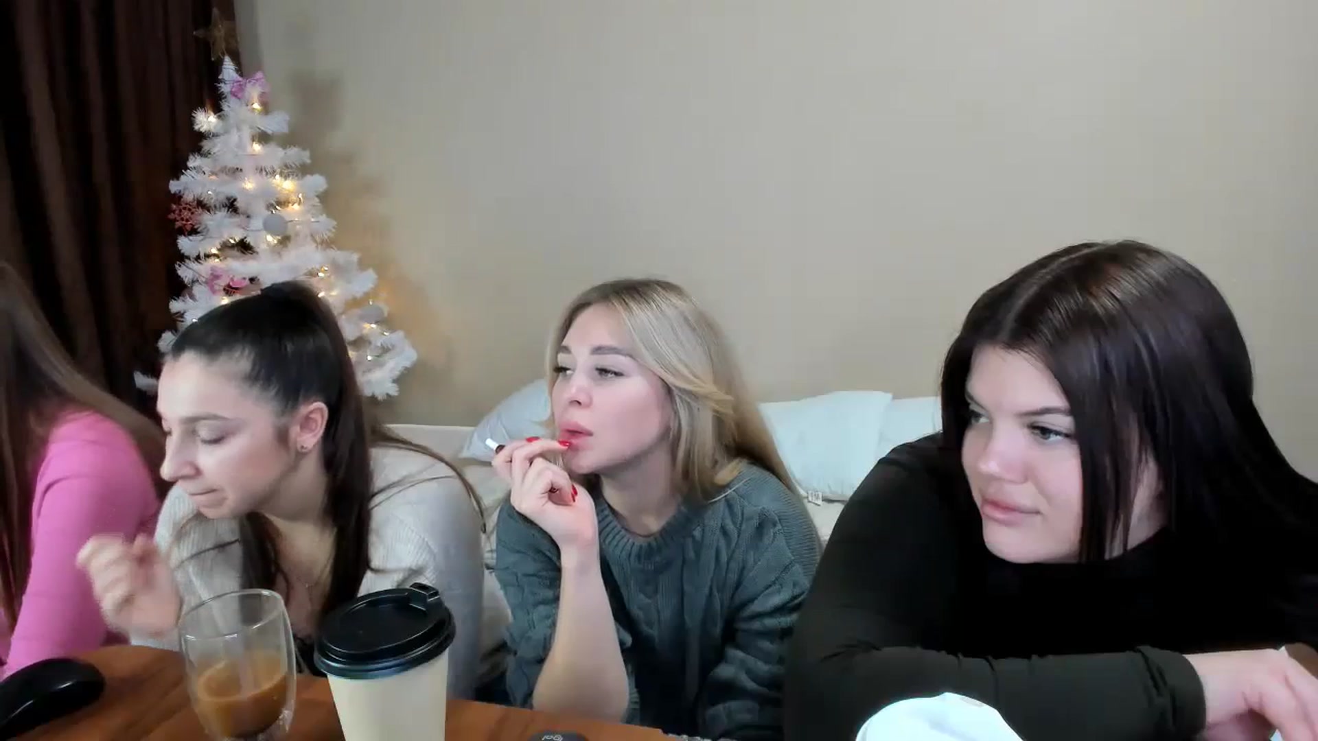 Gallery image thumbnail from MerlinStoun's myfreecams stream on, 12/12/2023, 09:21 image 9 of 20