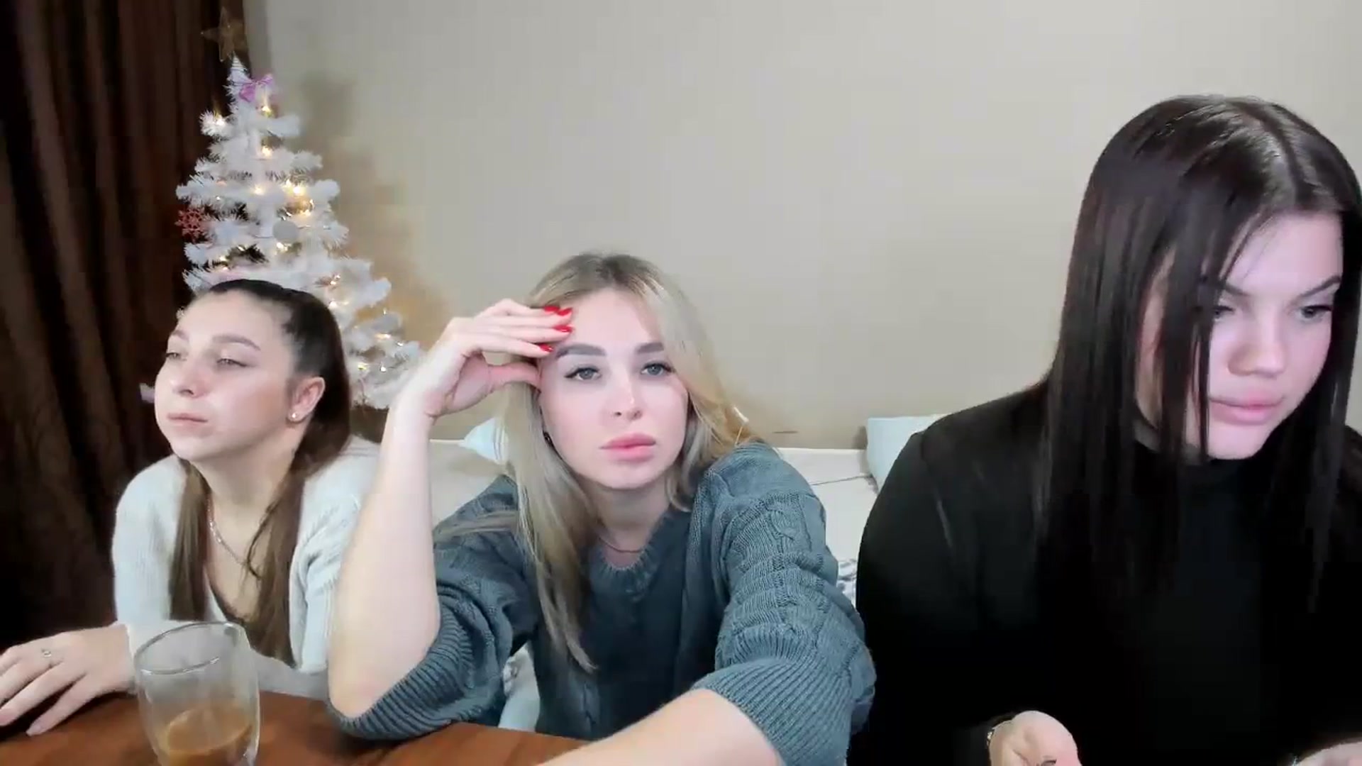 Gallery image thumbnail from MerlinStoun's myfreecams stream on, 12/12/2023, 09:54 image 3 of 20