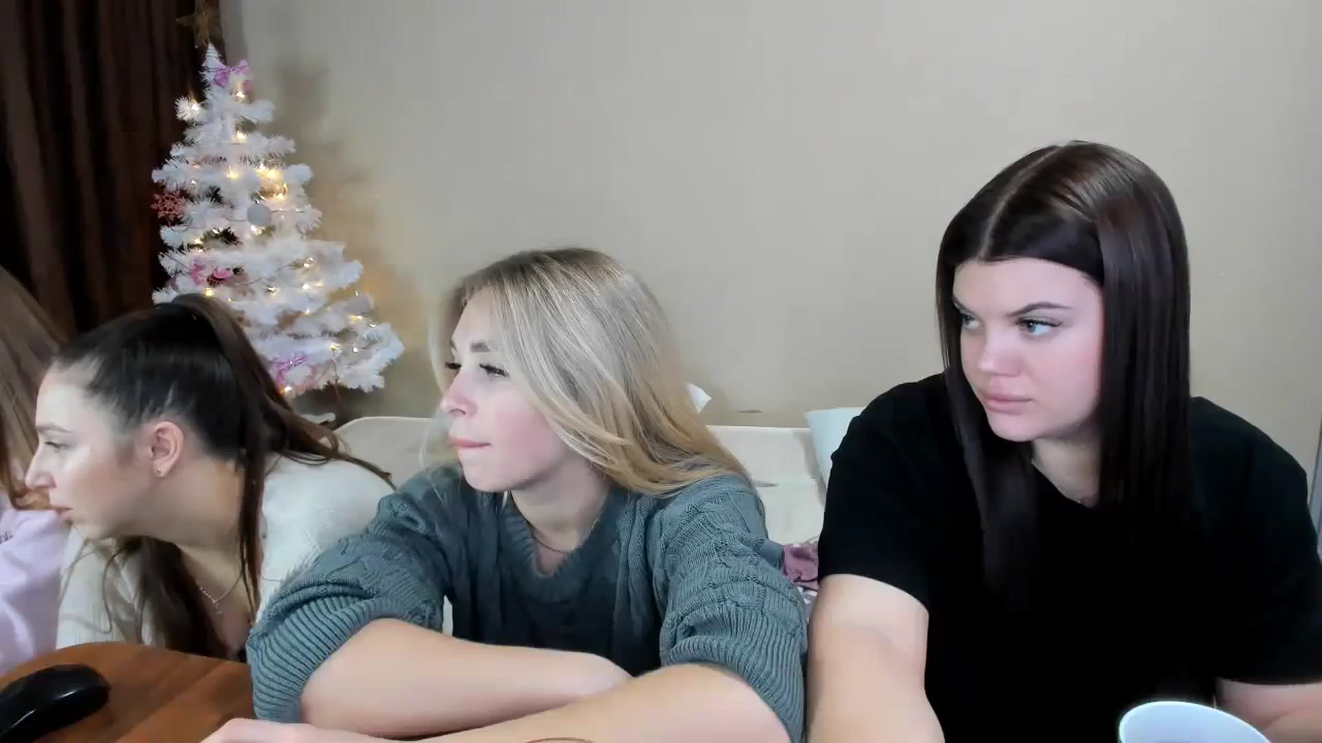 Gallery image thumbnail from MerlinStoun's myfreecams stream on, 12/12/2023, 10:35 image 14 of 20