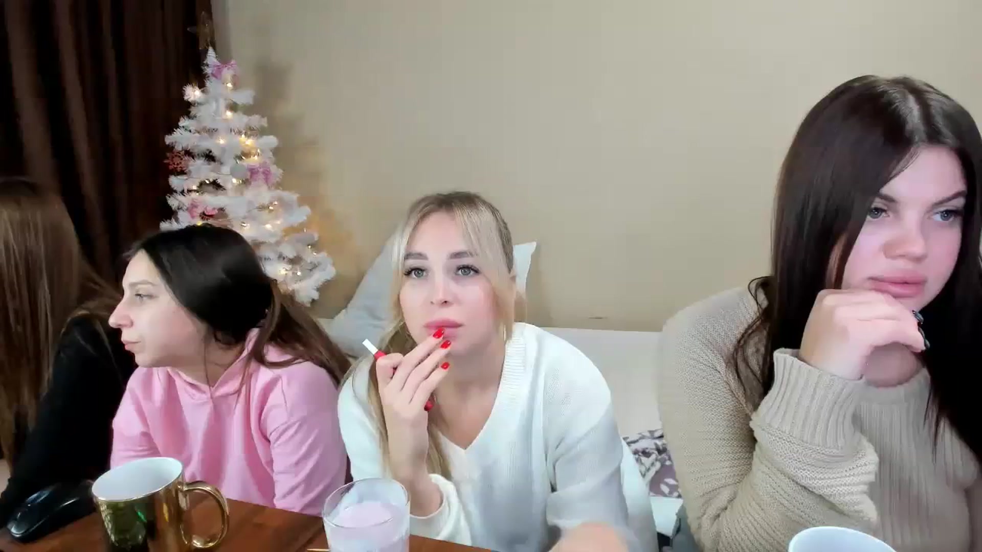 Gallery image thumbnail from MerlinStoun's myfreecams stream on, 12/13/2023, 09:21 image 19 of 20