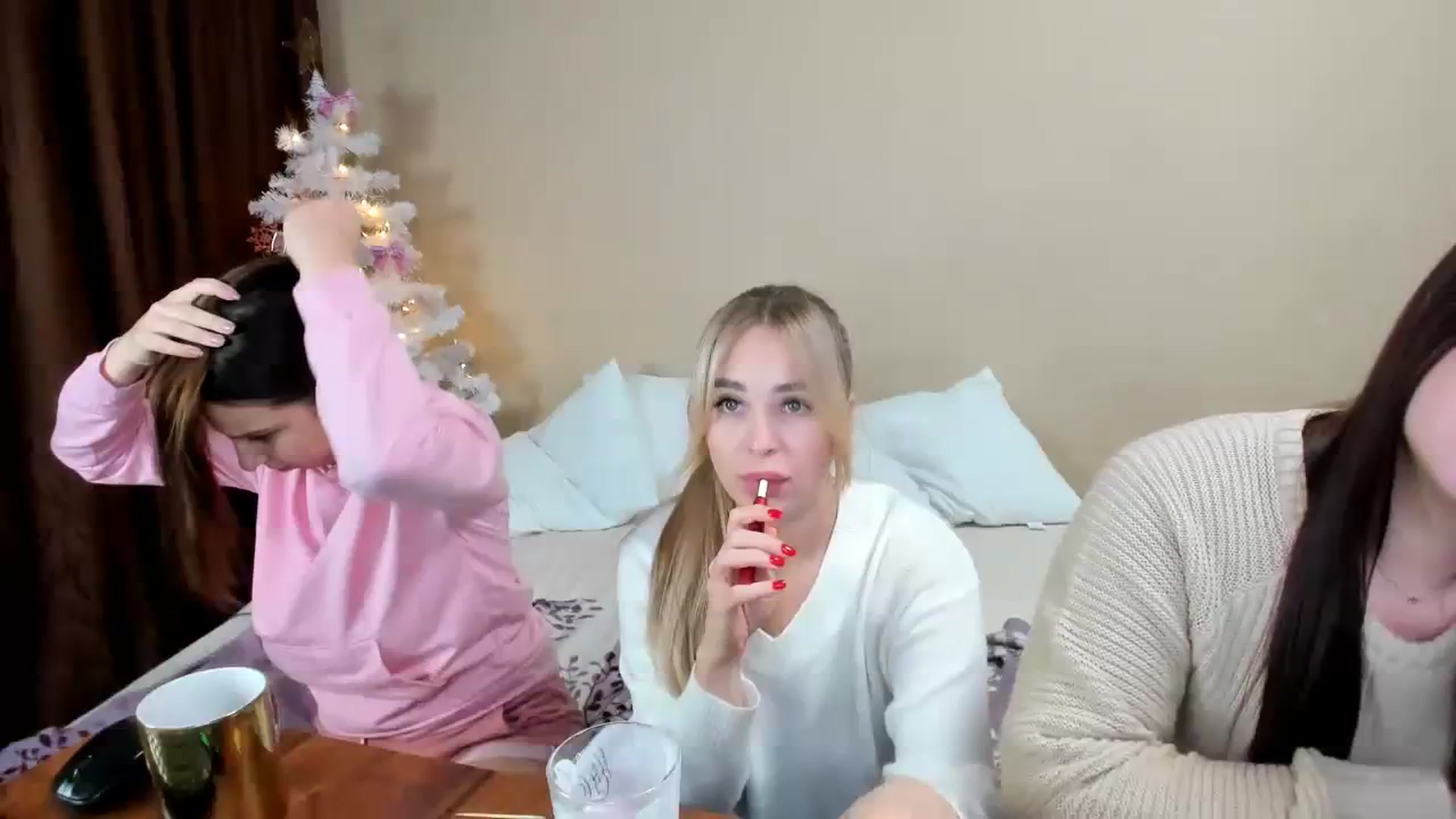 Gallery image thumbnail from MerlinStoun's myfreecams stream on, 12/13/2023, 10:25 image 5 of 20