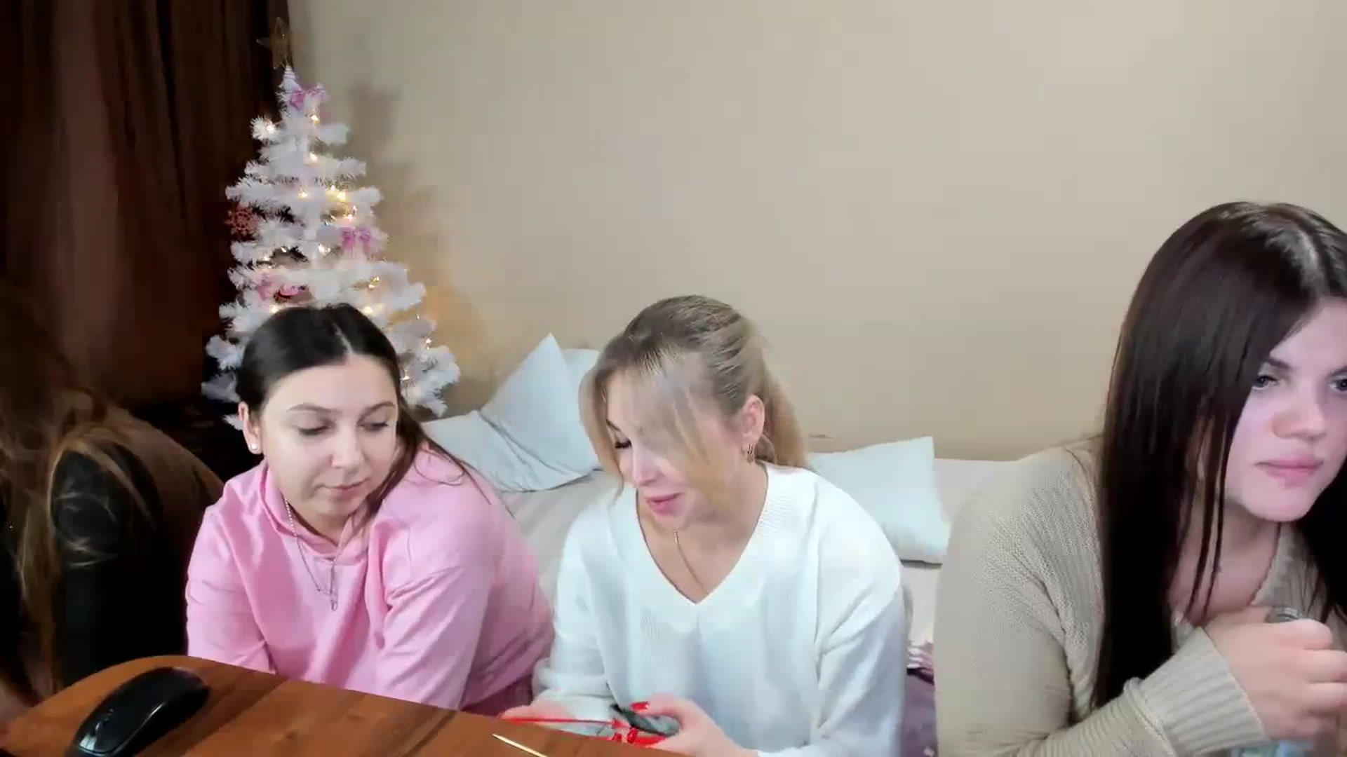 Gallery image thumbnail from MerlinStoun's myfreecams stream on, 12/13/2023, 11:36 image 4 of 20