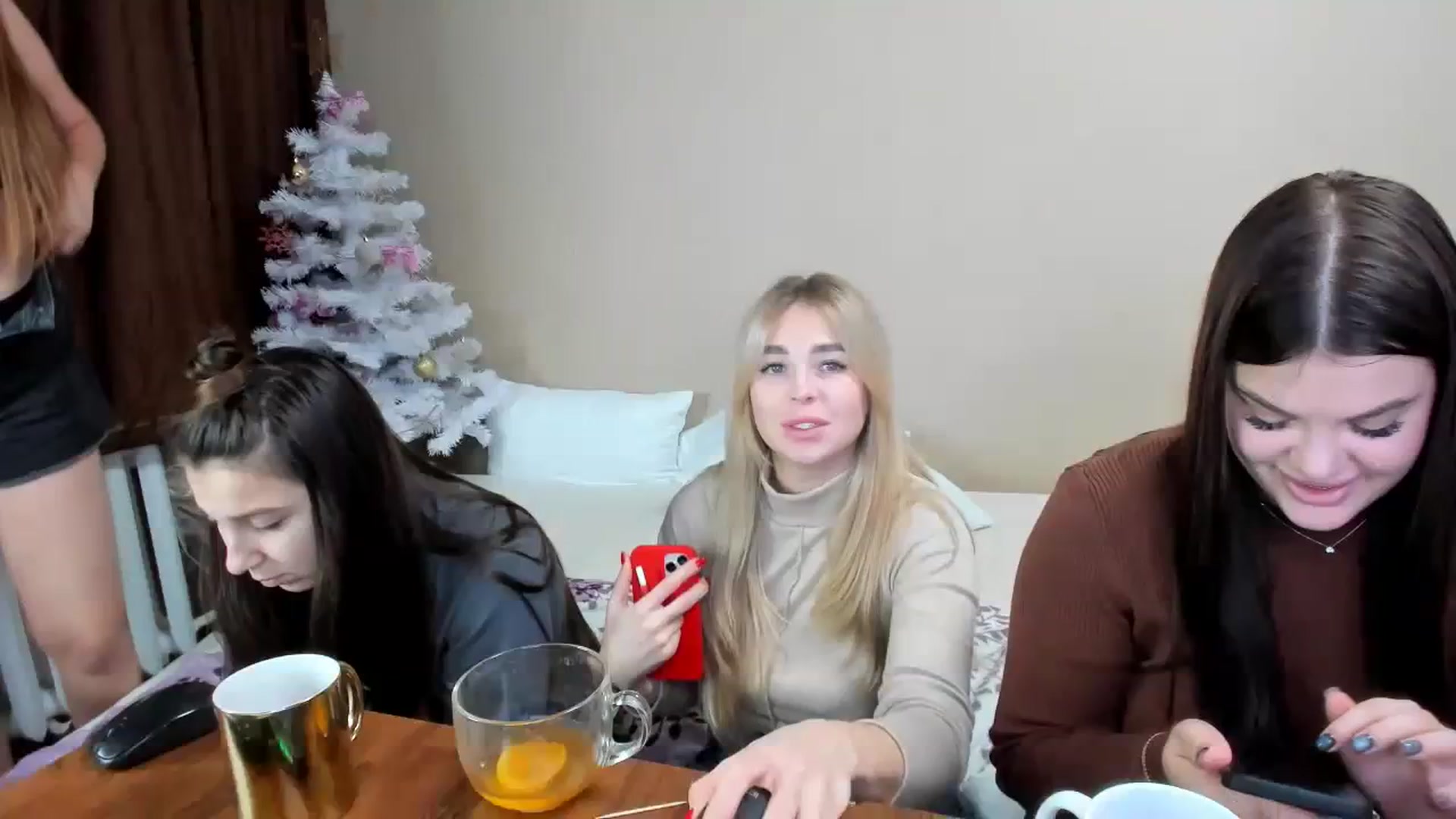Gallery image thumbnail from MerlinStoun's myfreecams stream on, 12/14/2023, 10:43 image 14 of 20
