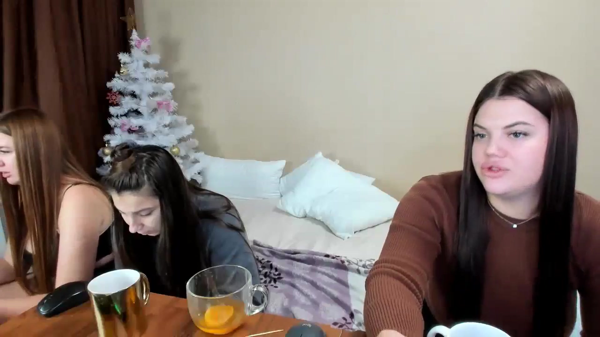 Gallery image thumbnail from MerlinStoun's myfreecams stream on, 12/14/2023, 10:43 image 15 of 20