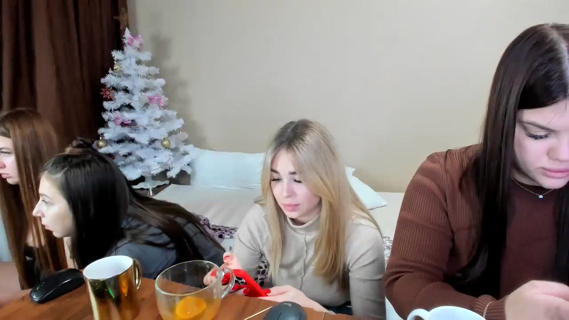 Gallery image thumbnail from MerlinStoun's myfreecams stream on, 12/14/2023, 10:43 image 7 of 20