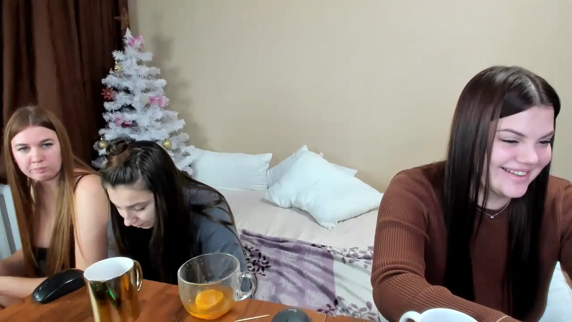 Gallery image thumbnail from MerlinStoun's myfreecams stream on, 12/14/2023, 10:43 image 17 of 20