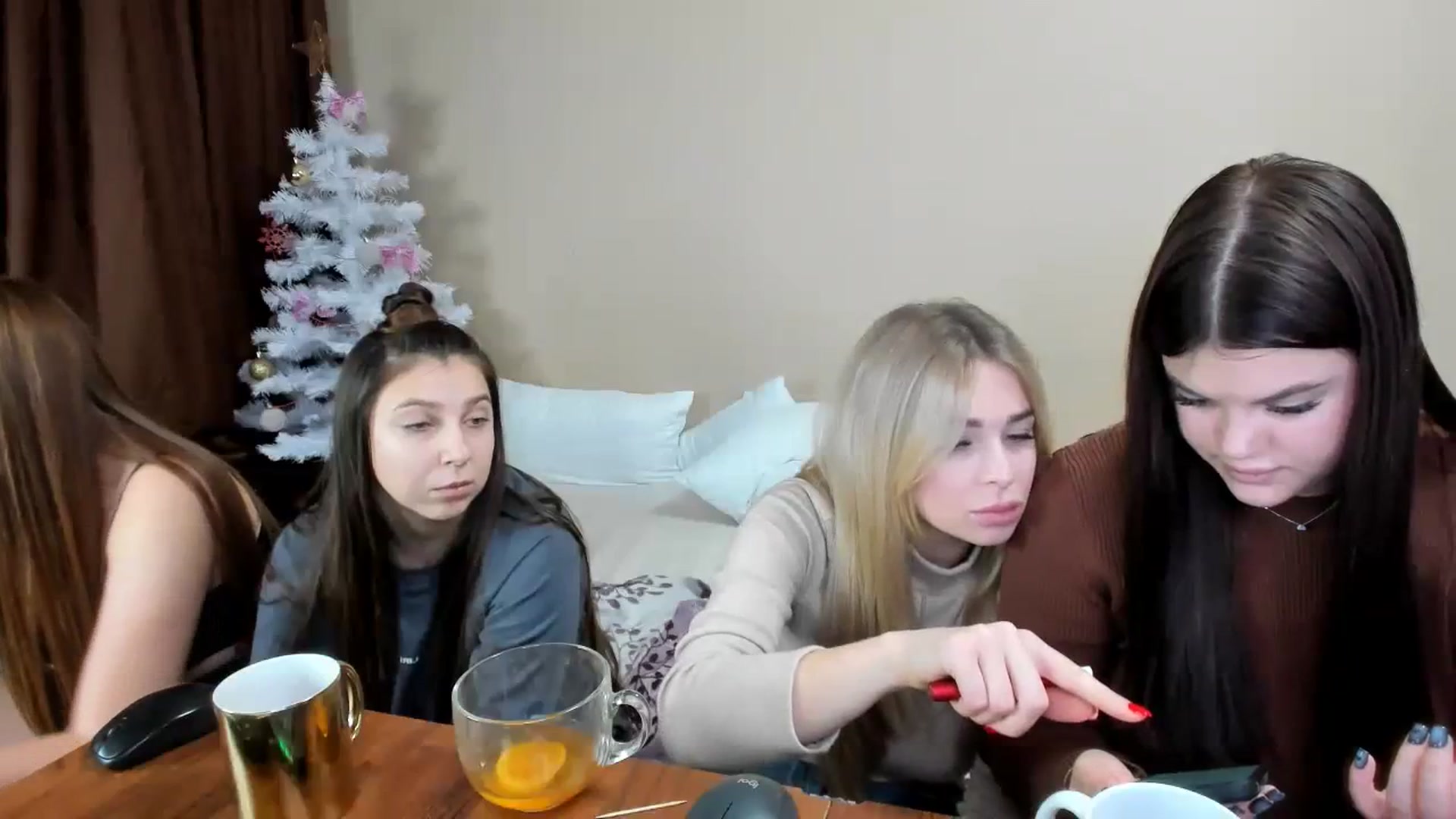 Gallery image thumbnail from MerlinStoun's myfreecams stream on, 12/14/2023, 10:43 image 12 of 20