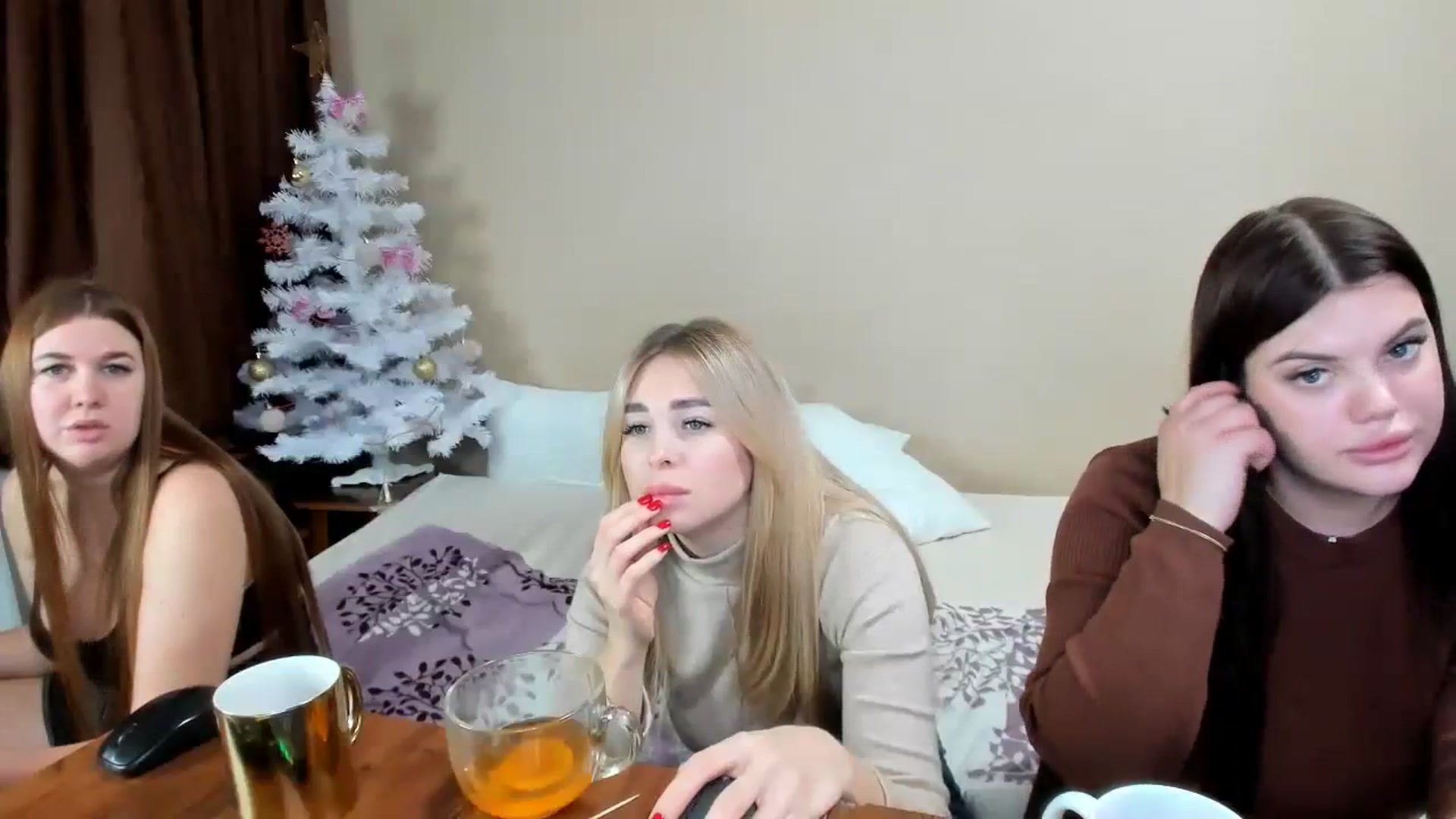 Gallery image thumbnail from MerlinStoun's myfreecams stream on, 12/14/2023, 10:43 image 2 of 20