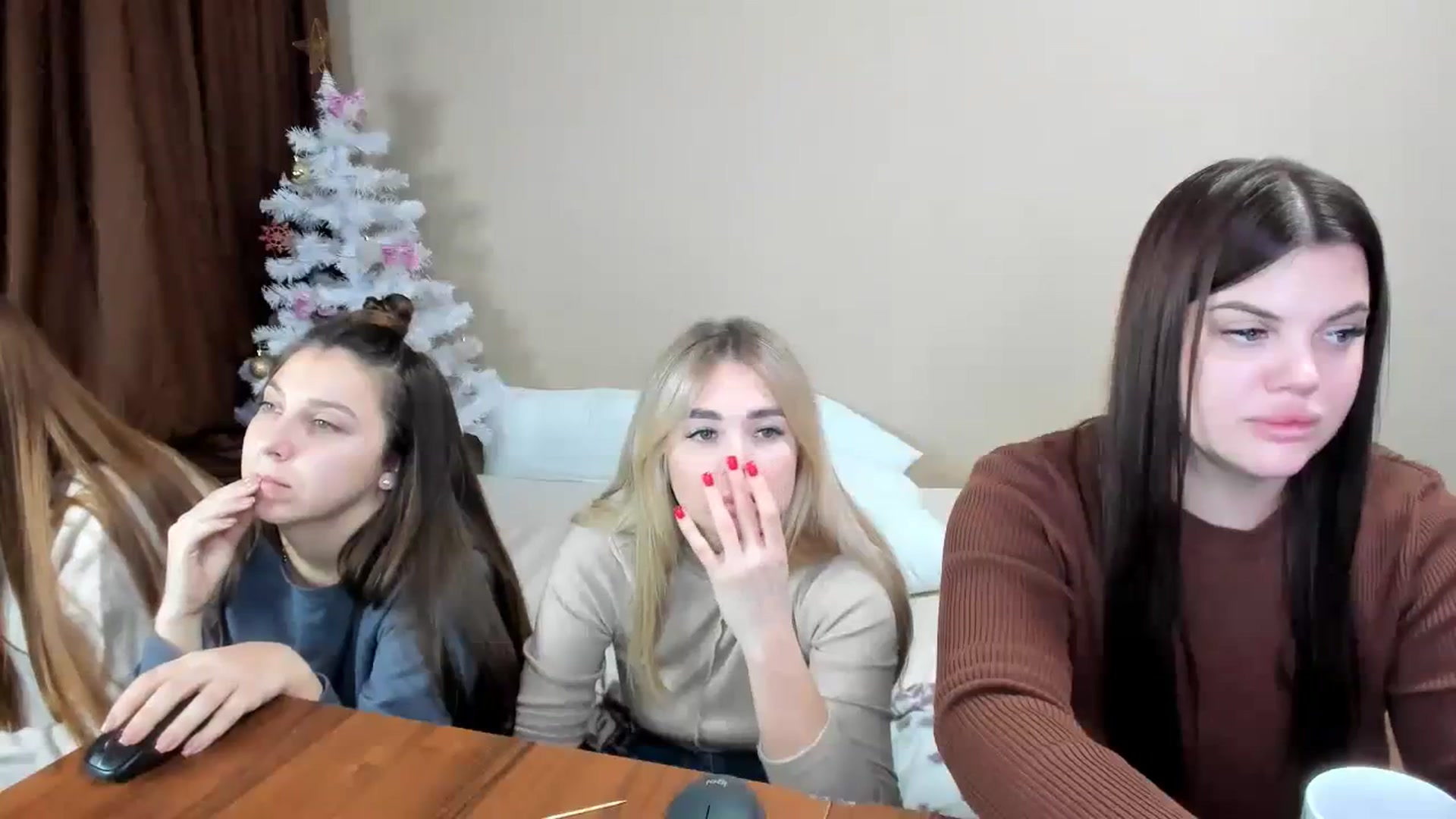 Gallery image thumbnail from MerlinStoun's myfreecams stream on, 12/14/2023, 11:59 image 3 of 20