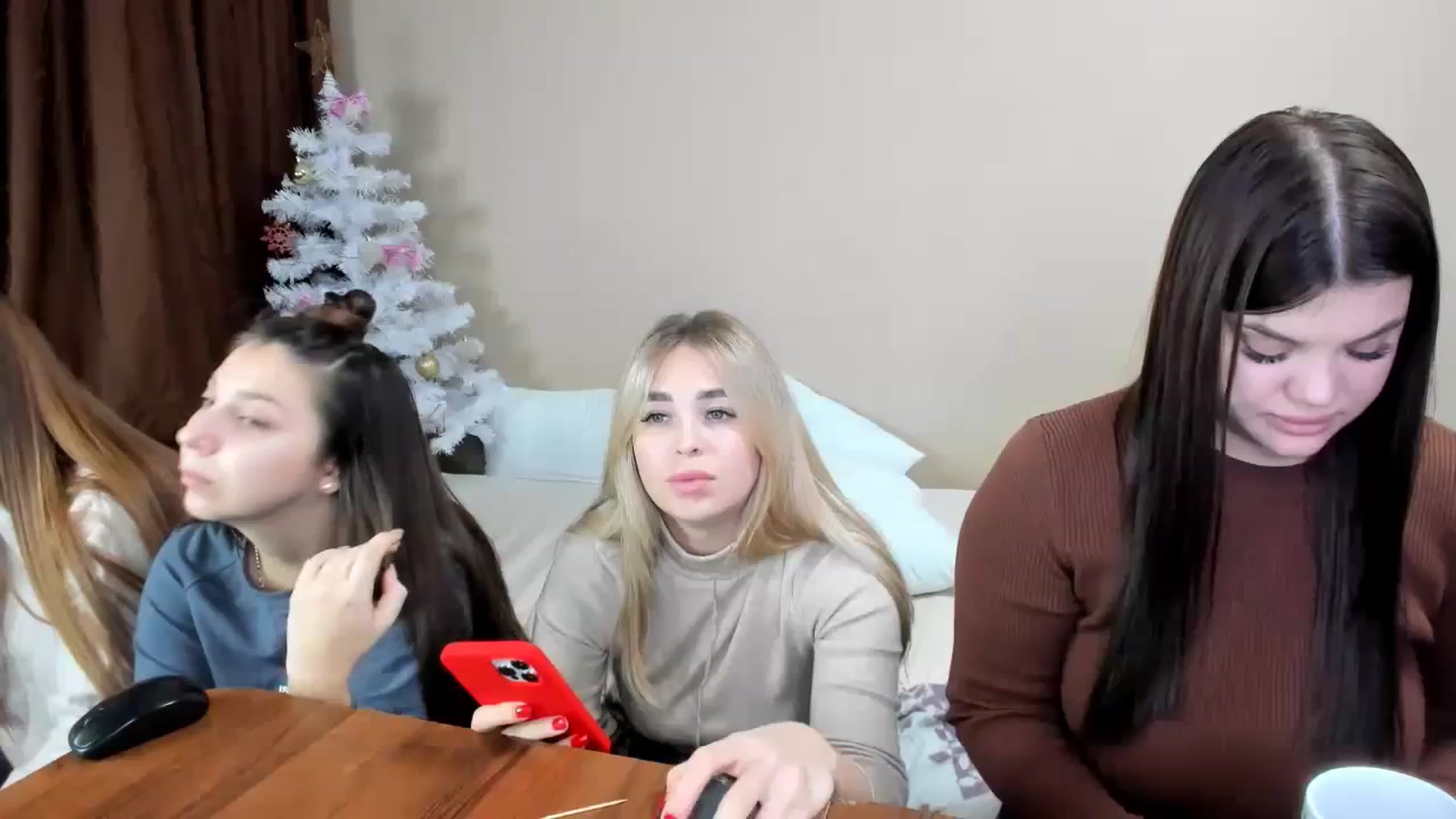 Gallery image thumbnail from MerlinStoun's myfreecams stream on, 12/14/2023, 11:59 image 1 of 20