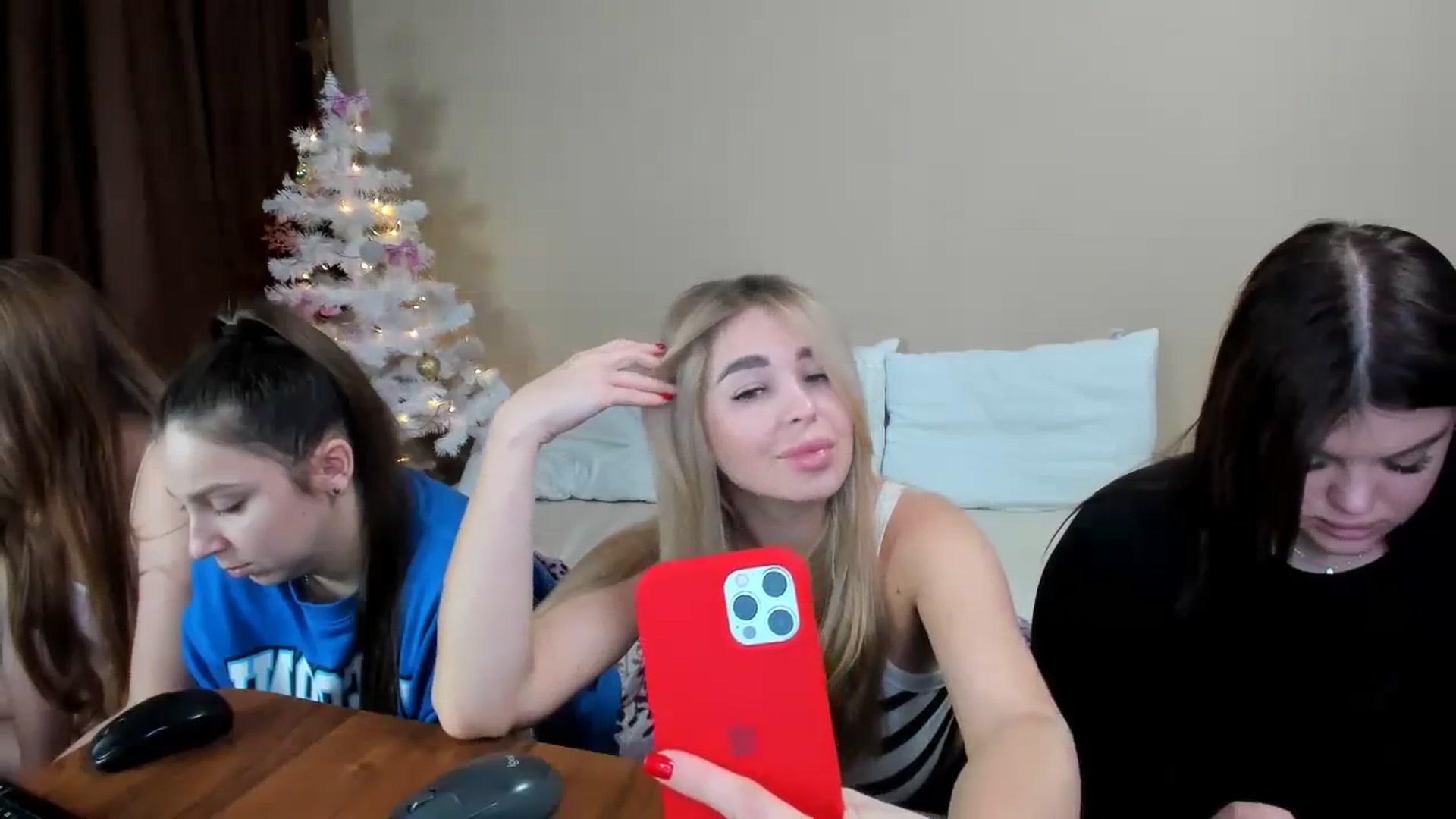 Gallery image thumbnail from MerlinStoun's myfreecams stream on, 12/15/2023, 09:18 image 8 of 20