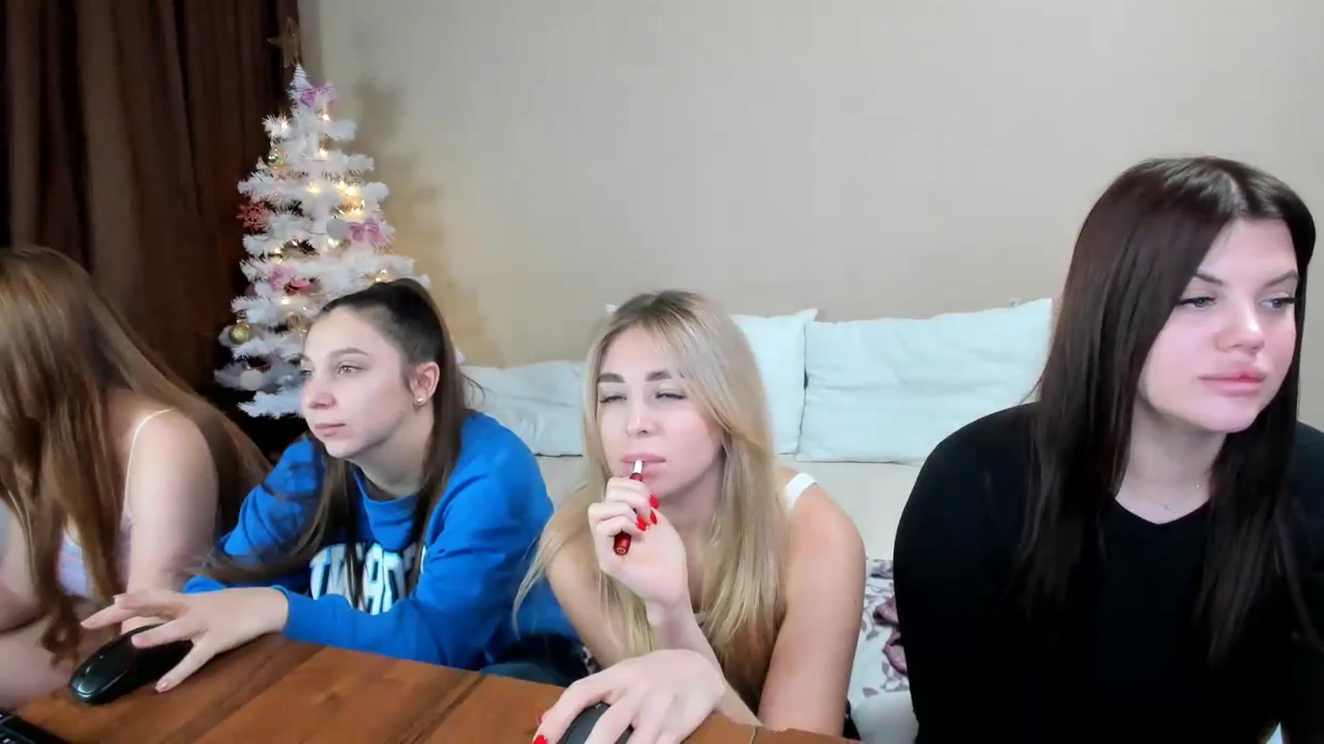 Gallery image thumbnail from MerlinStoun's myfreecams stream on, 12/15/2023, 09:18 image 12 of 20