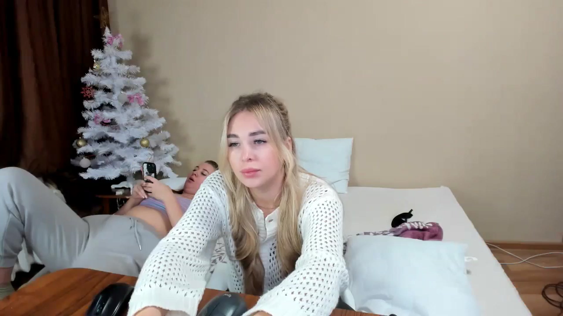 Gallery image thumbnail from MerlinStoun's myfreecams stream on, 12/16/2023, 10:49 image 7 of 20