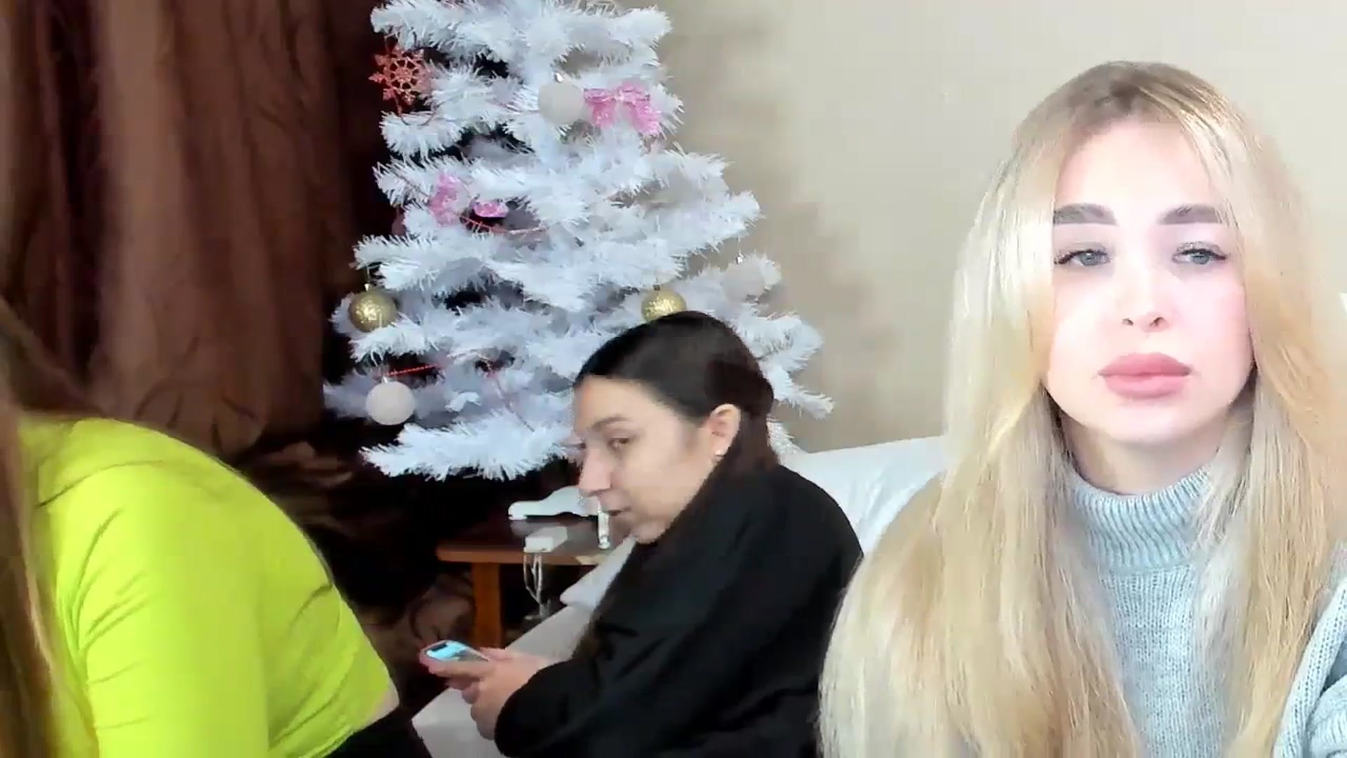Gallery image thumbnail from MerlinStoun's myfreecams stream on, 12/17/2023, 10:23 image 2 of 20