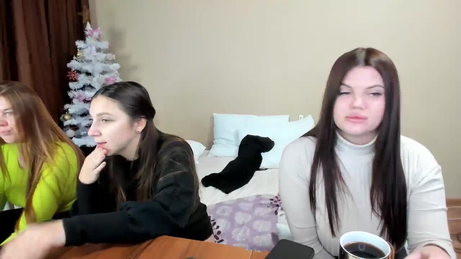Gallery image thumbnail from MerlinStoun's myfreecams stream on, 12/17/2023, 10:23 image 16 of 20
