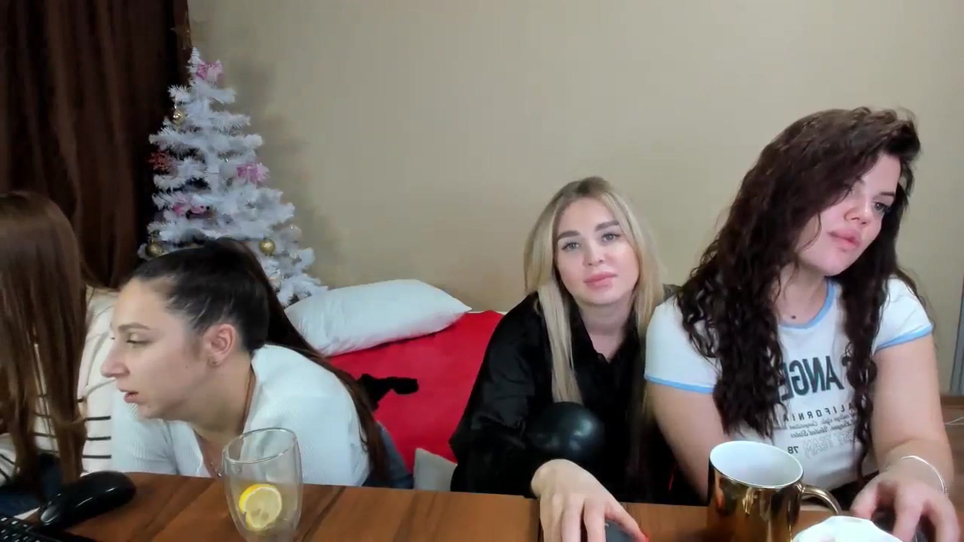 Gallery image thumbnail from MerlinStoun's myfreecams stream on, 12/18/2023, 12:17 image 2 of 20