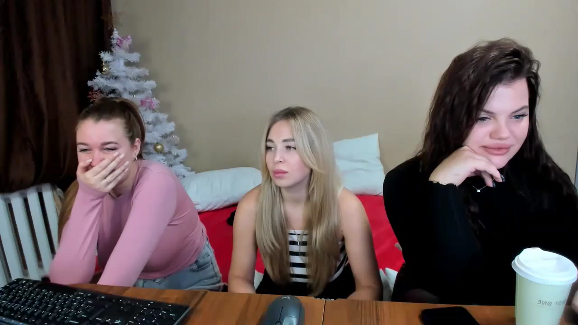 Gallery image thumbnail from MerlinStoun's myfreecams stream on, 12/19/2023, 09:03 image 8 of 20