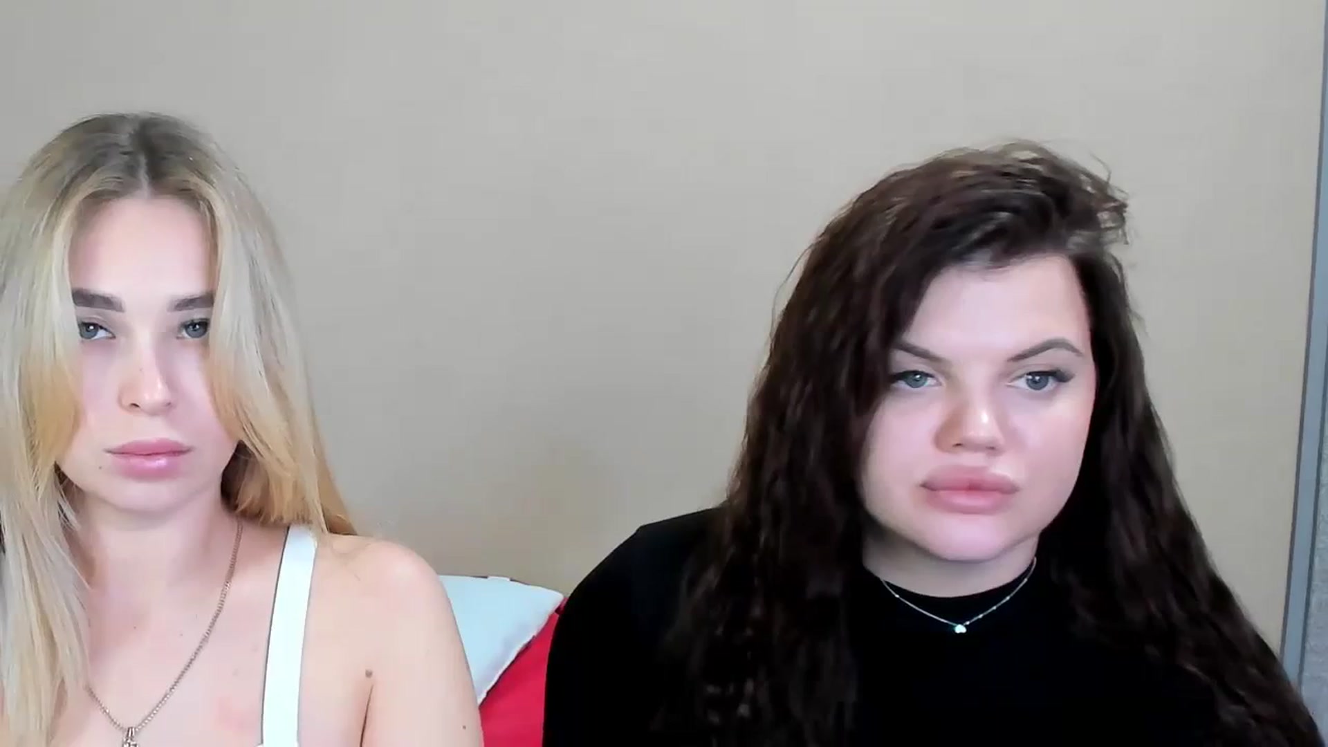 Gallery image thumbnail from MerlinStoun's myfreecams stream on, 12/19/2023, 11:09 image 19 of 20
